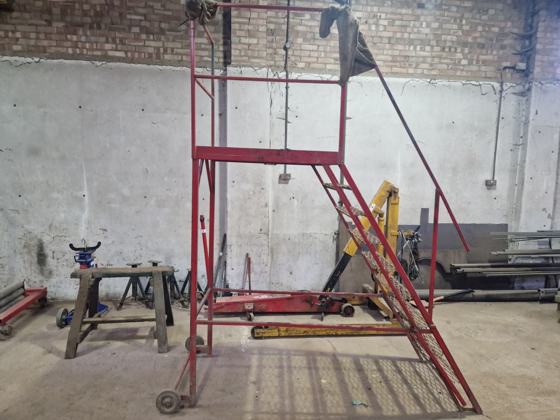 Mobile workshop 9 step access platform (red) - Image 2 of 2