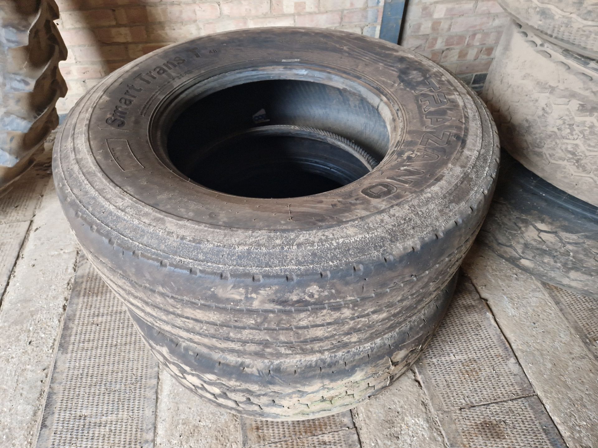 Pair of Trazano 385/65 R22.5 tyres