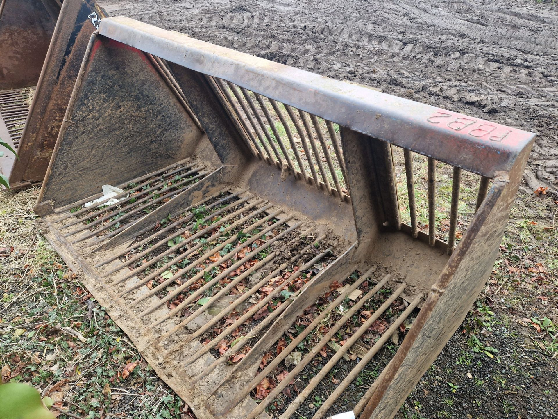 Sugar Beet bucket with JCB back plate fittings (PBB2) - Image 3 of 5