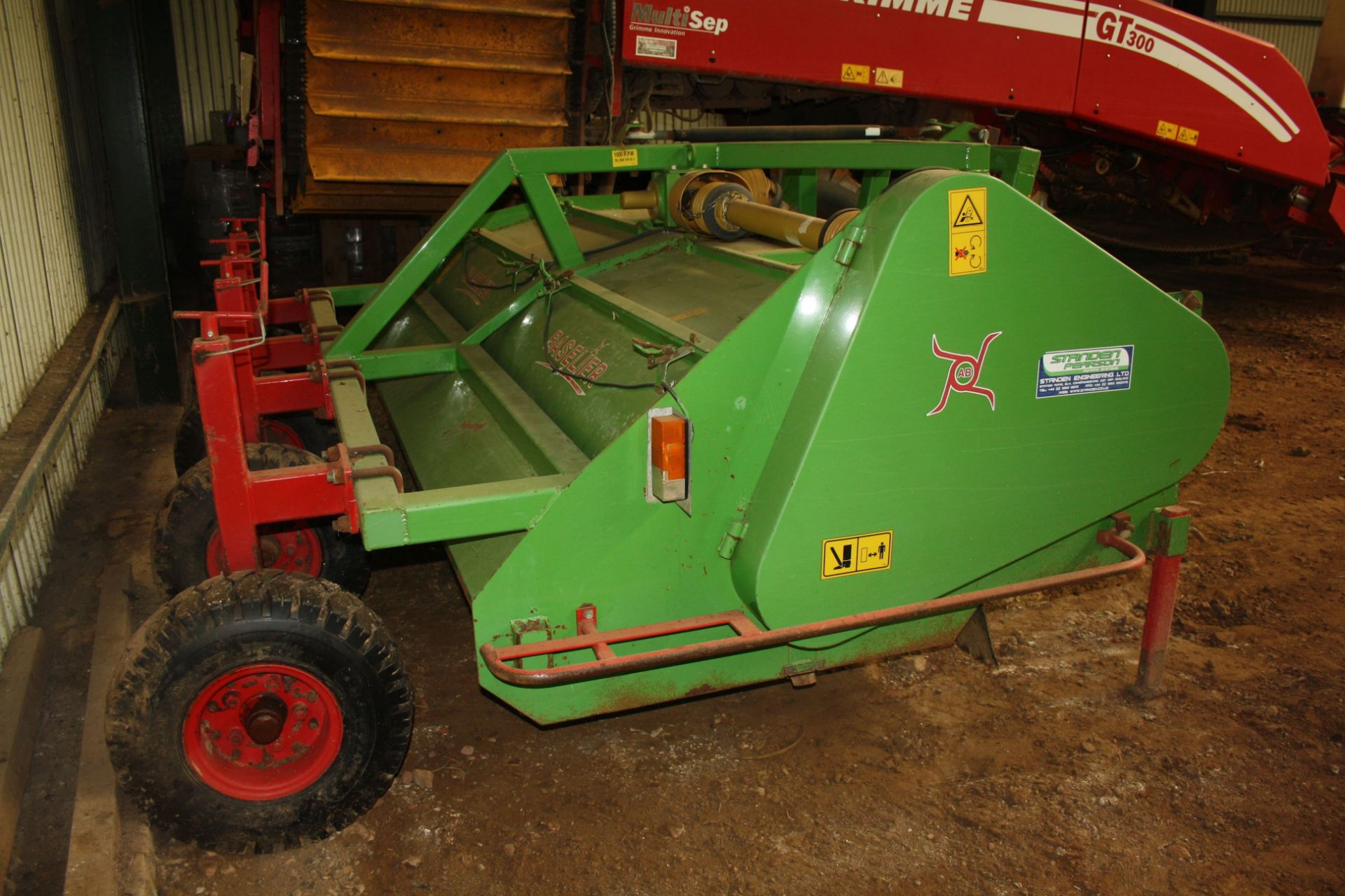 (10) Baselier 3LKA-280 potato haulm topper, working width 280cm 3 x 90cm rows, front mounted with - Image 6 of 6