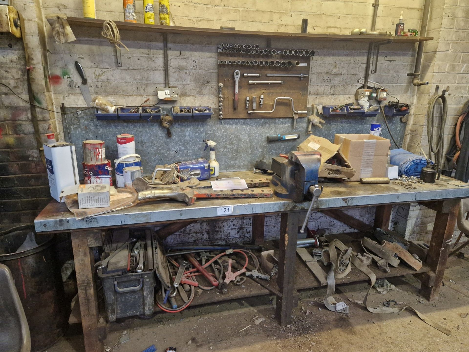 Workshop bench Record No 26 vice and contents, passed PAT test in November