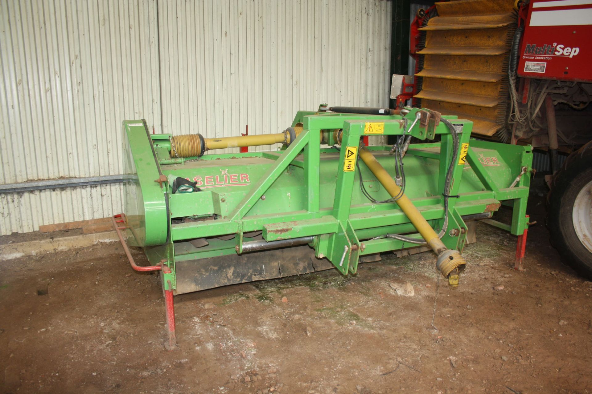 (10) Baselier 3LKA-280 potato haulm topper, working width 280cm 3 x 90cm rows, front mounted with