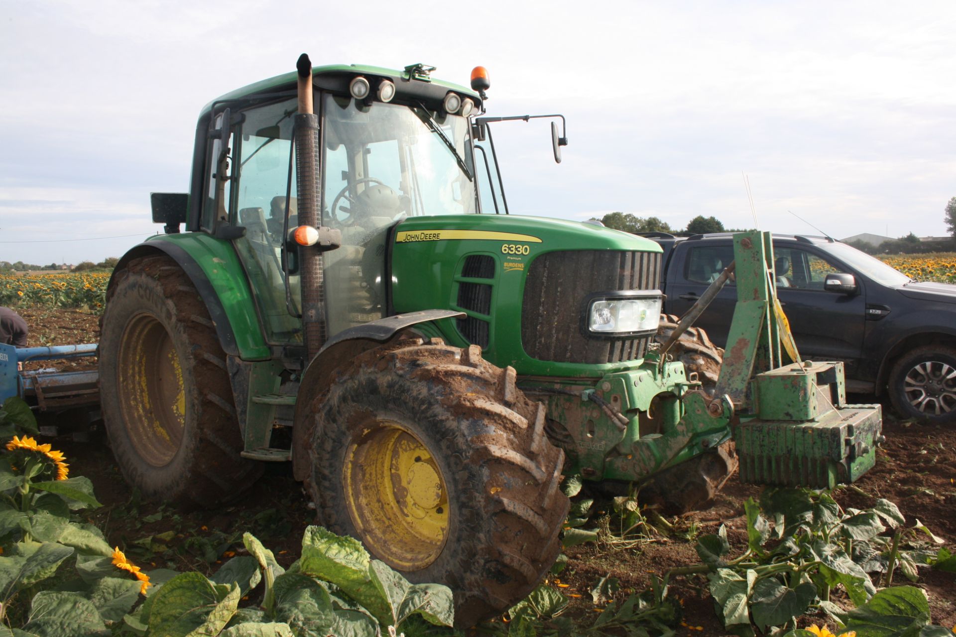 (10) John Deere 6330 Premium 40k power quad gearbox, Field Office, 3 x rear hydraulic spools, - Image 11 of 11