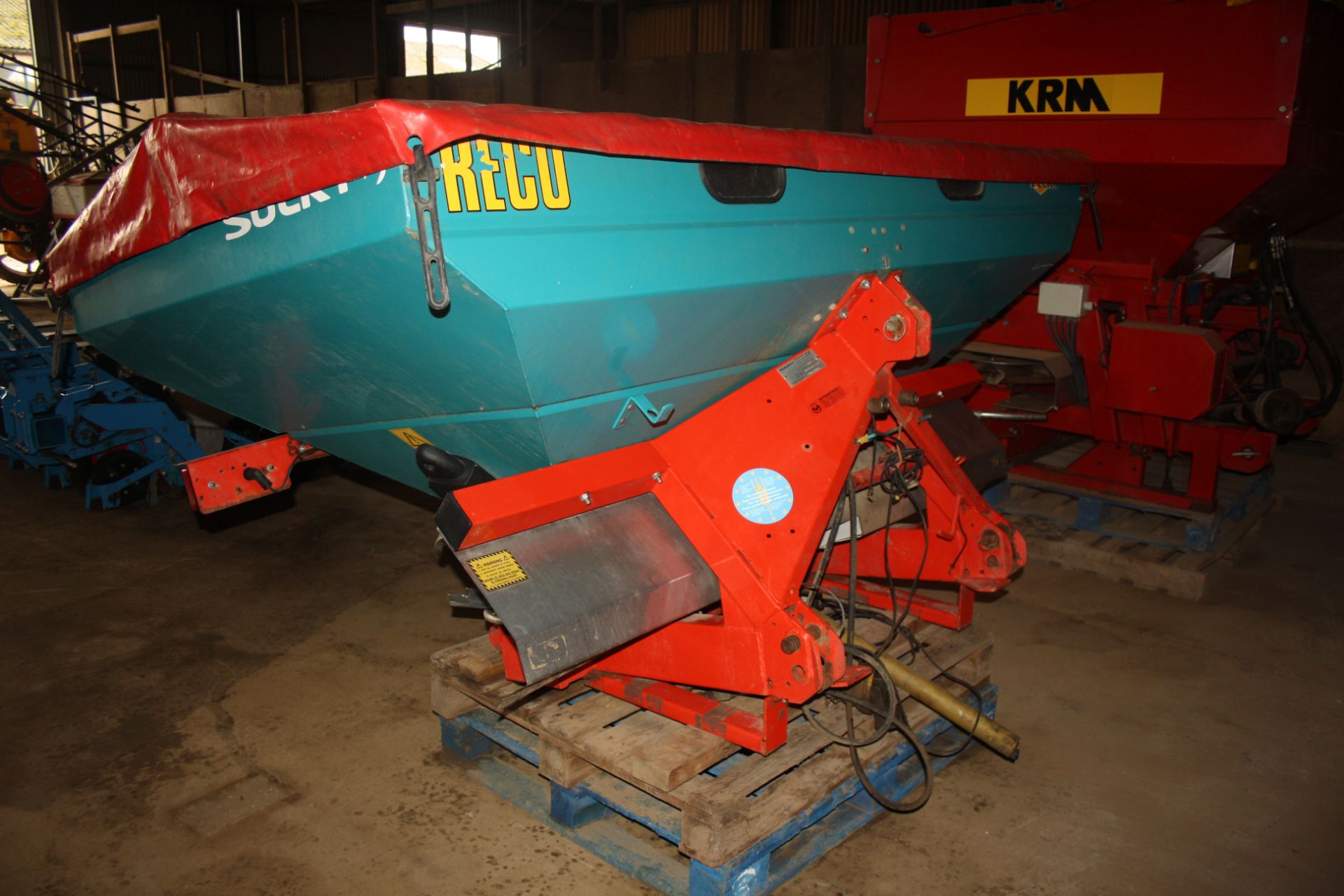 (08) Reco Sulky DPX 24m twin disc fertiliser spreader with hopper cover Serial No: 08/DS-01-110, - Image 2 of 6