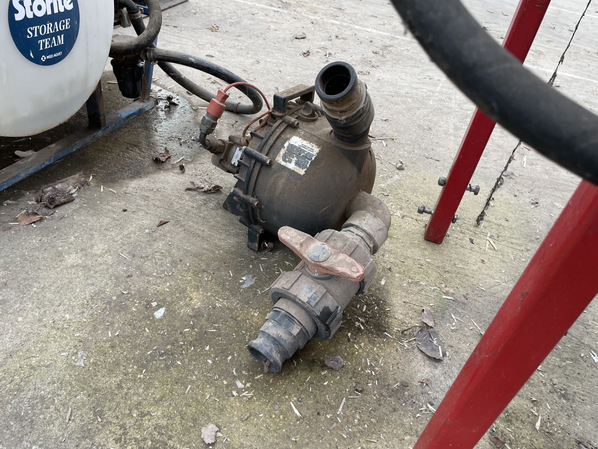 Hydraulic sprayer pump