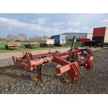 Spaldings Flat Lift subsurface cultivator, 3 swivel tines, crumbler roller