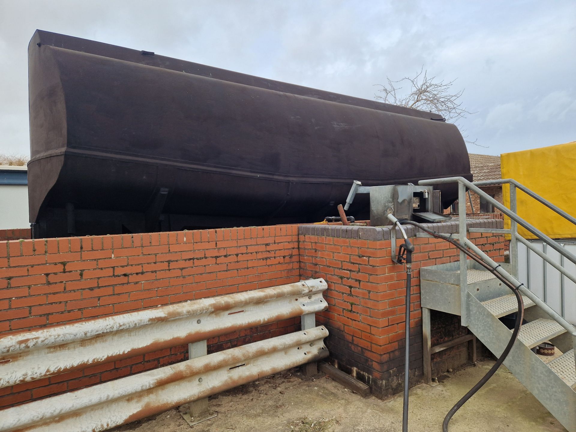 20,000lt ex lorry tanker fuel tank with electric fuel dispenser