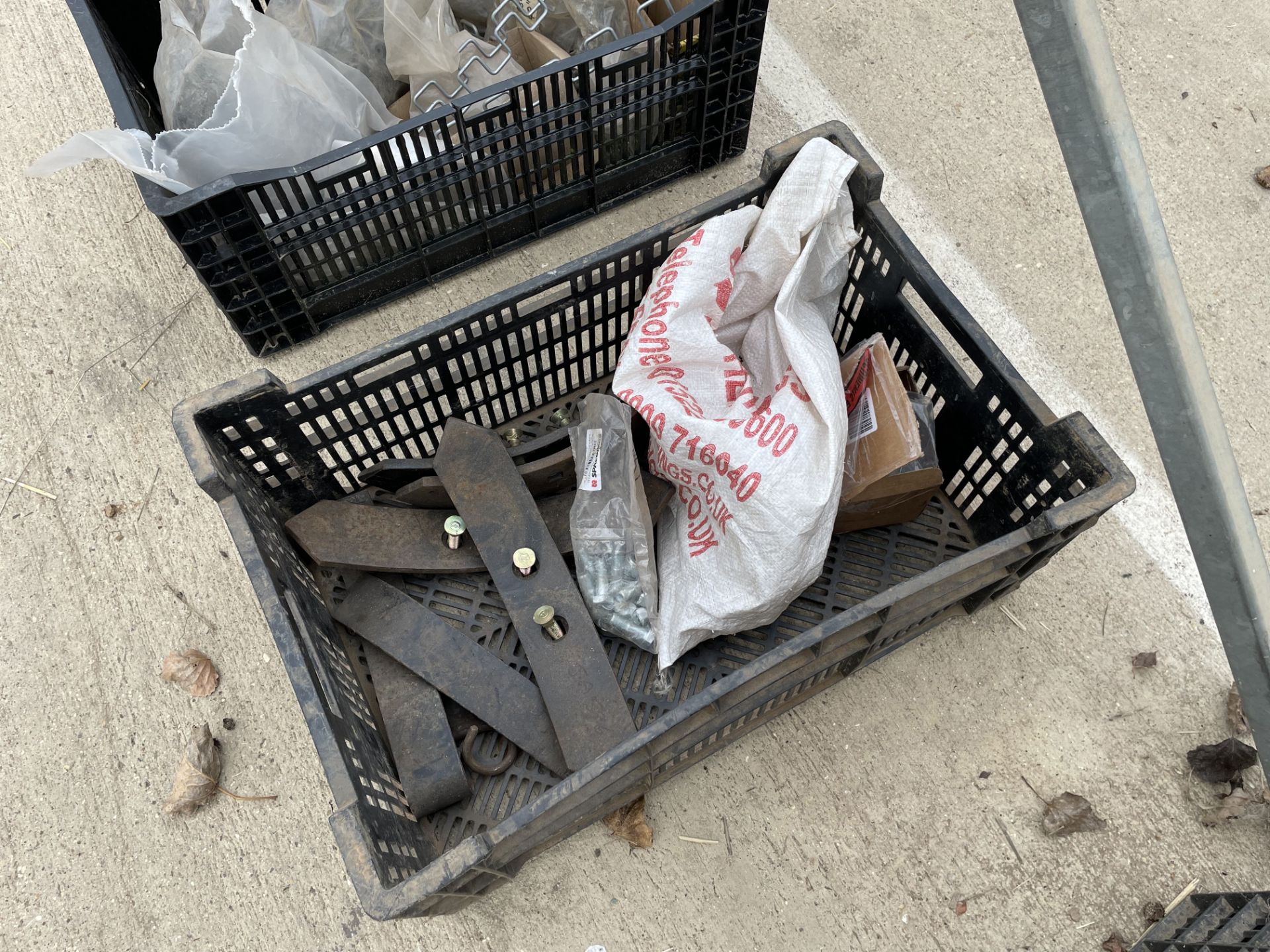 Crate of heavy duty spring tine points - Image 2 of 2