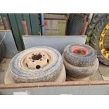 Stillage of various wheels and tyres