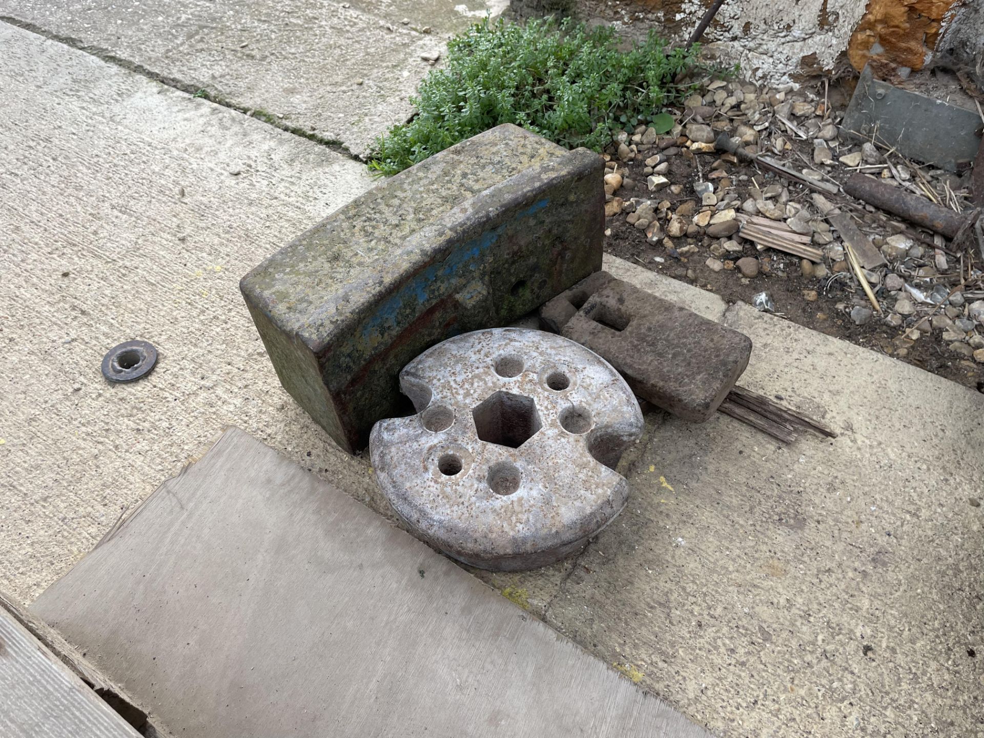 Weight block, 2 harrow weights and wheel weight - Image 2 of 4