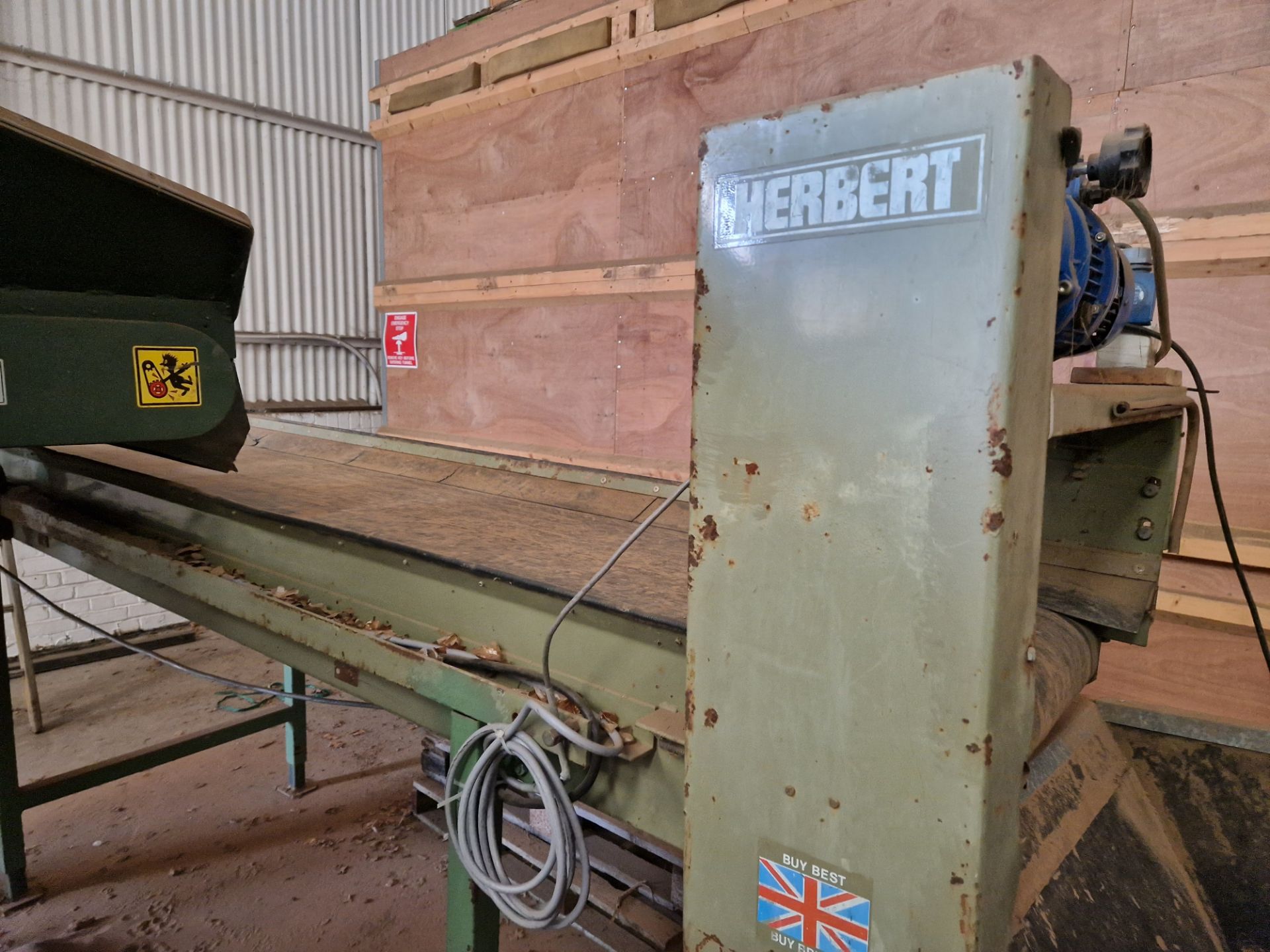 Herbert raised flat belt conveyor 800mm wide x 2.8m long, 3 phase motor Passed PAT Test - Image 2 of 2