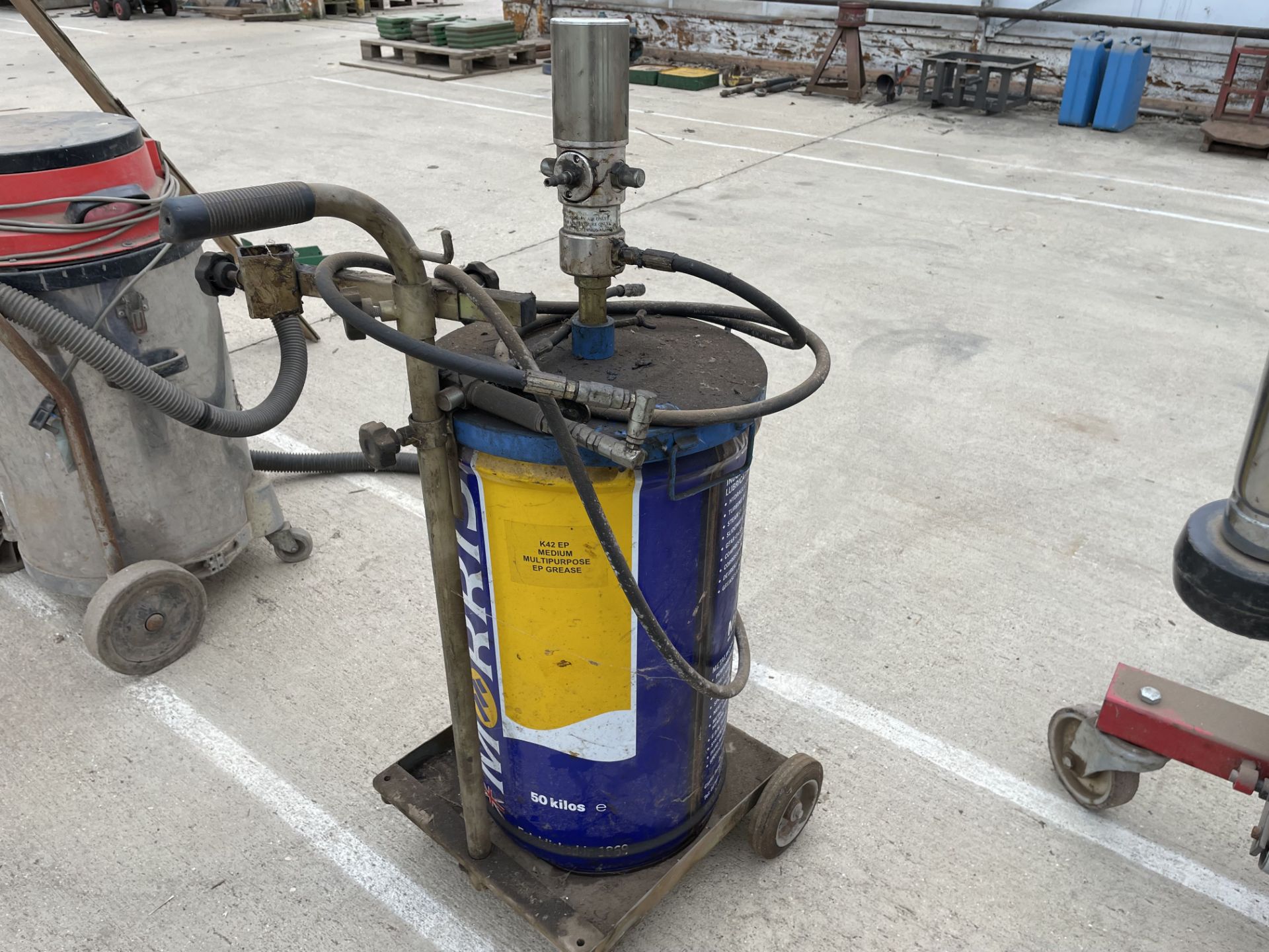 Airline operated grease gun