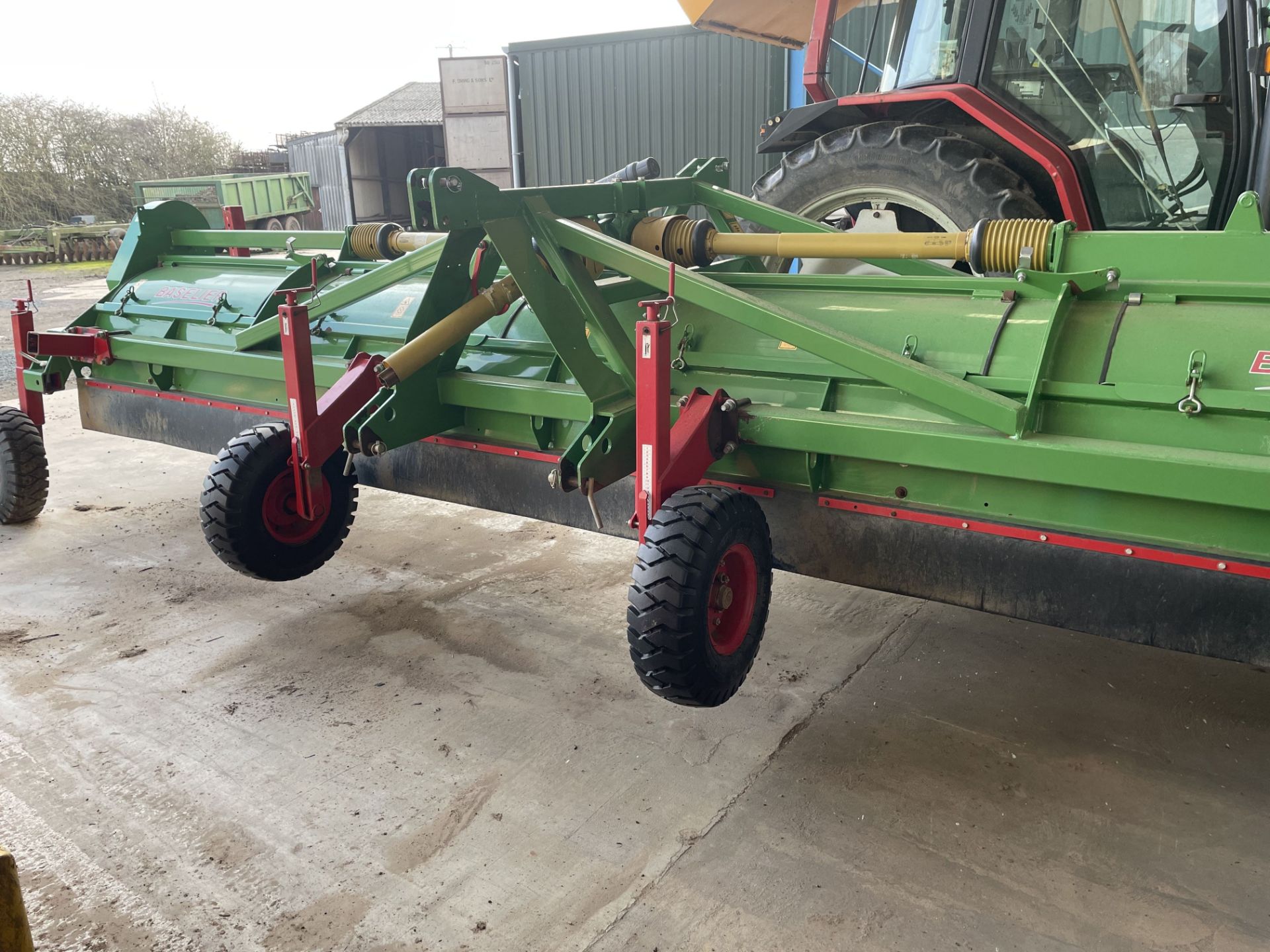 (20) Basalier 6 row flail potato topper, front or rear mounted, set up for front mounted, end tow - Image 3 of 5