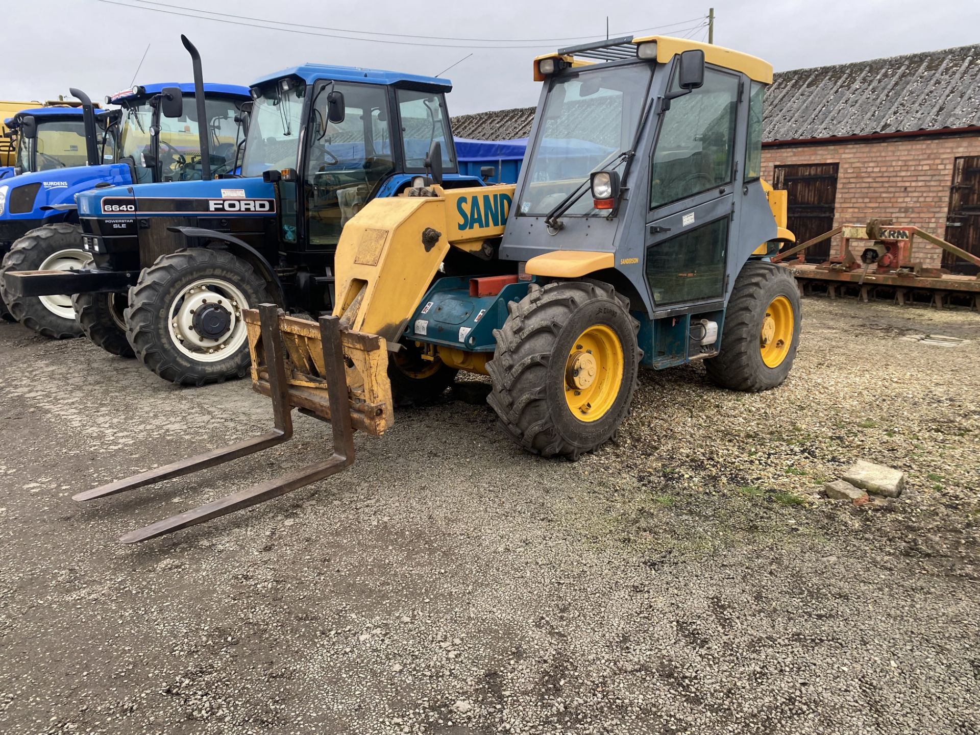 (98) Sanderson TL6, 4wd Teleporter with 5,280 hrs Reg R107 LVL with pallet tines and hydraulic - Image 10 of 14