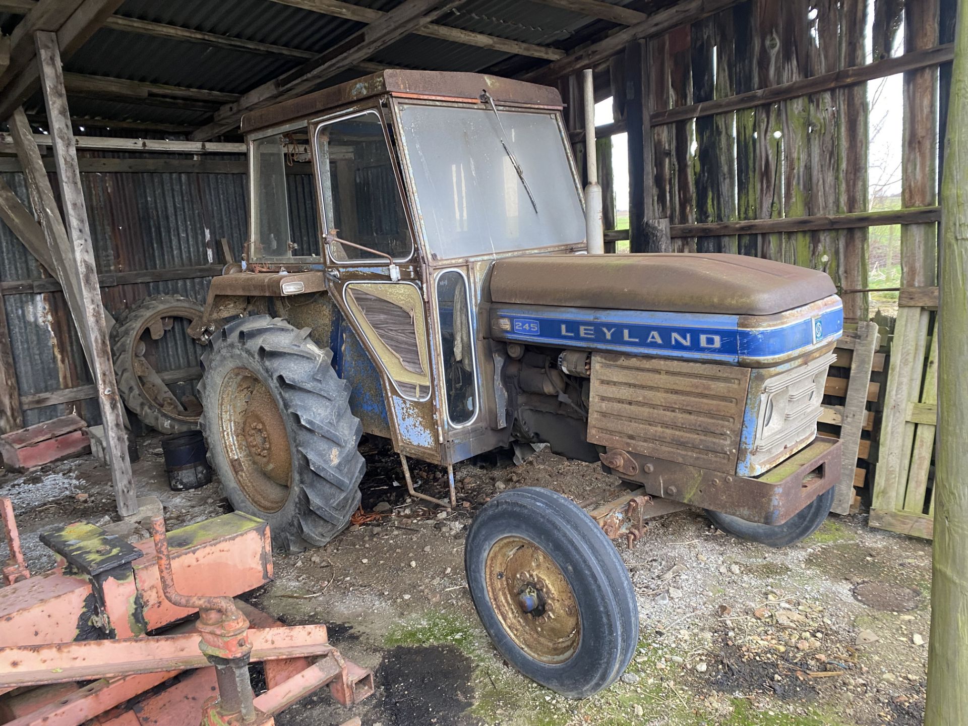 (75) Leyland 245 2wd tractor, 8,500 hrs, Reg KCT 534P, one owner from new, manual in office