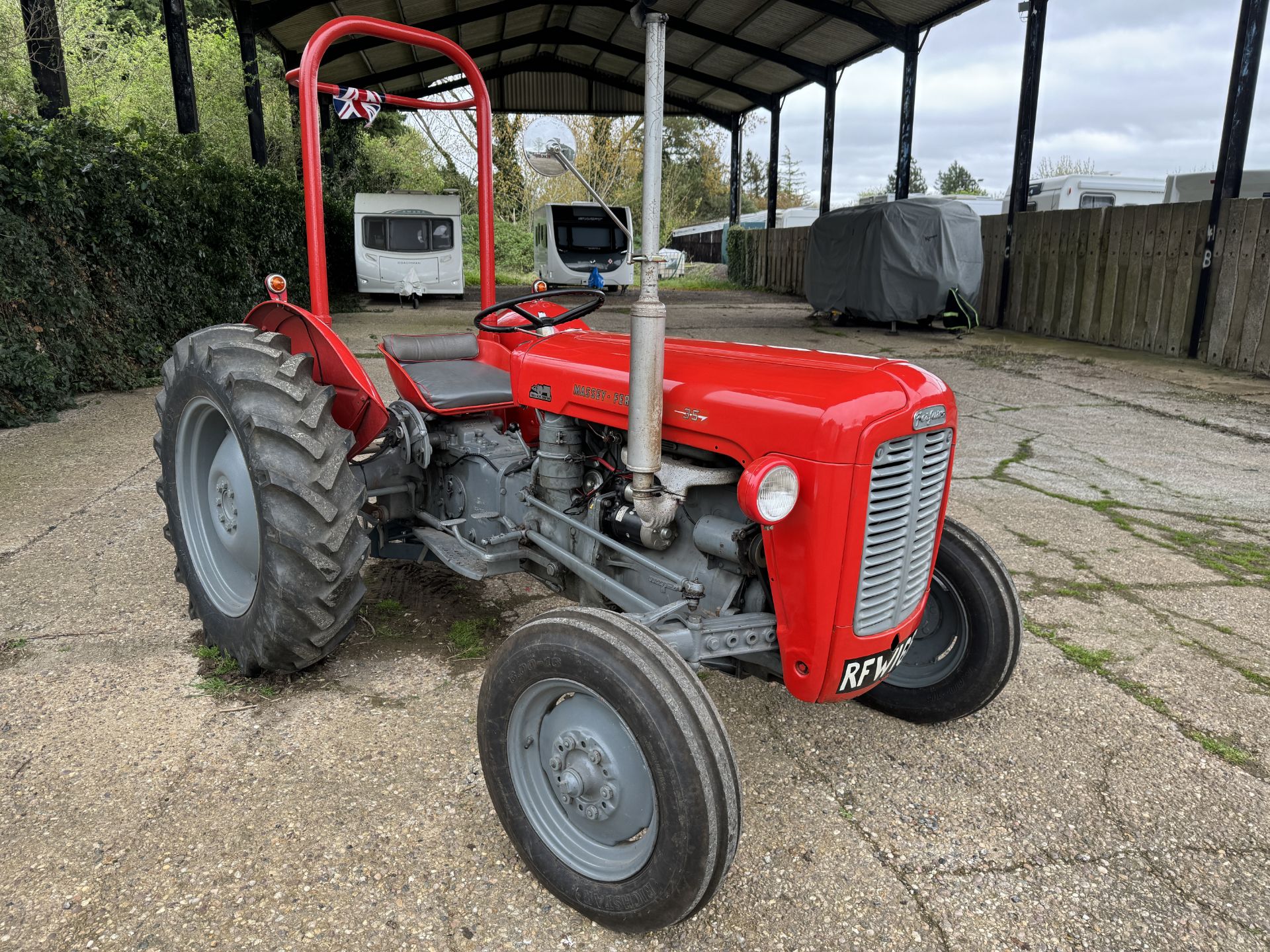 1958 Massey Ferguson FE35 4cyl diesel tractor - Image 2 of 3