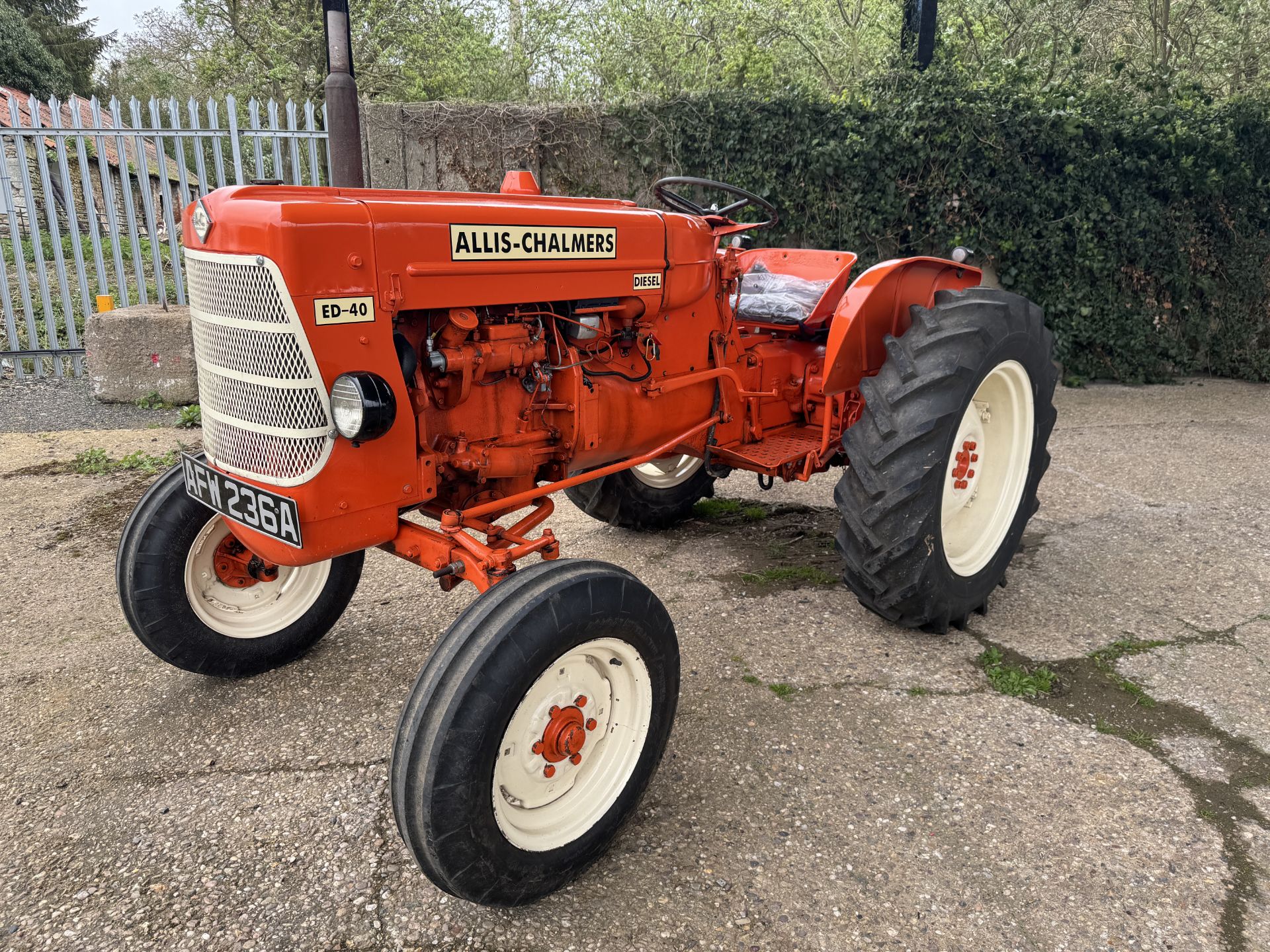 1963 Allis Chalmers ED40 diesel tractor