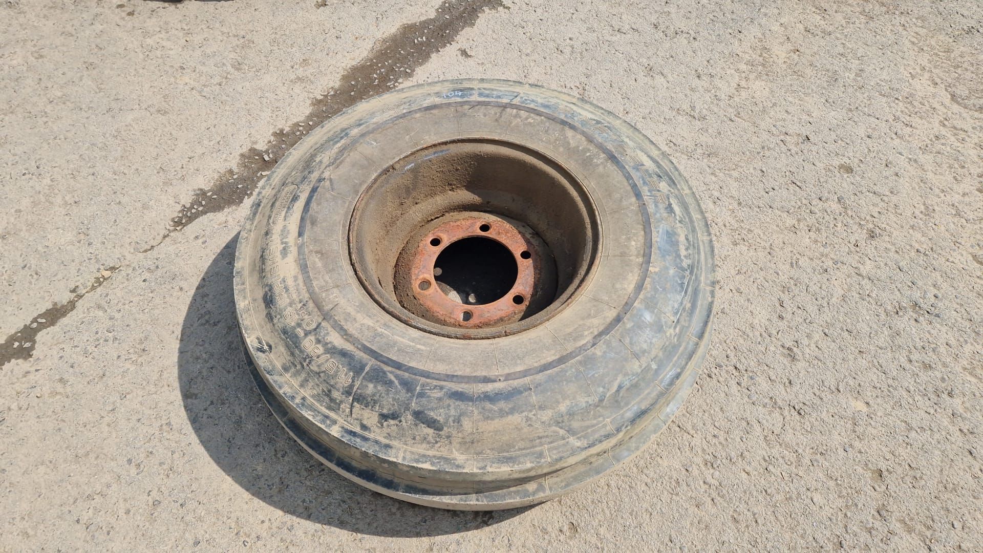 Melzeler 15.5/80-15 Implement tyre on 6 stud rim