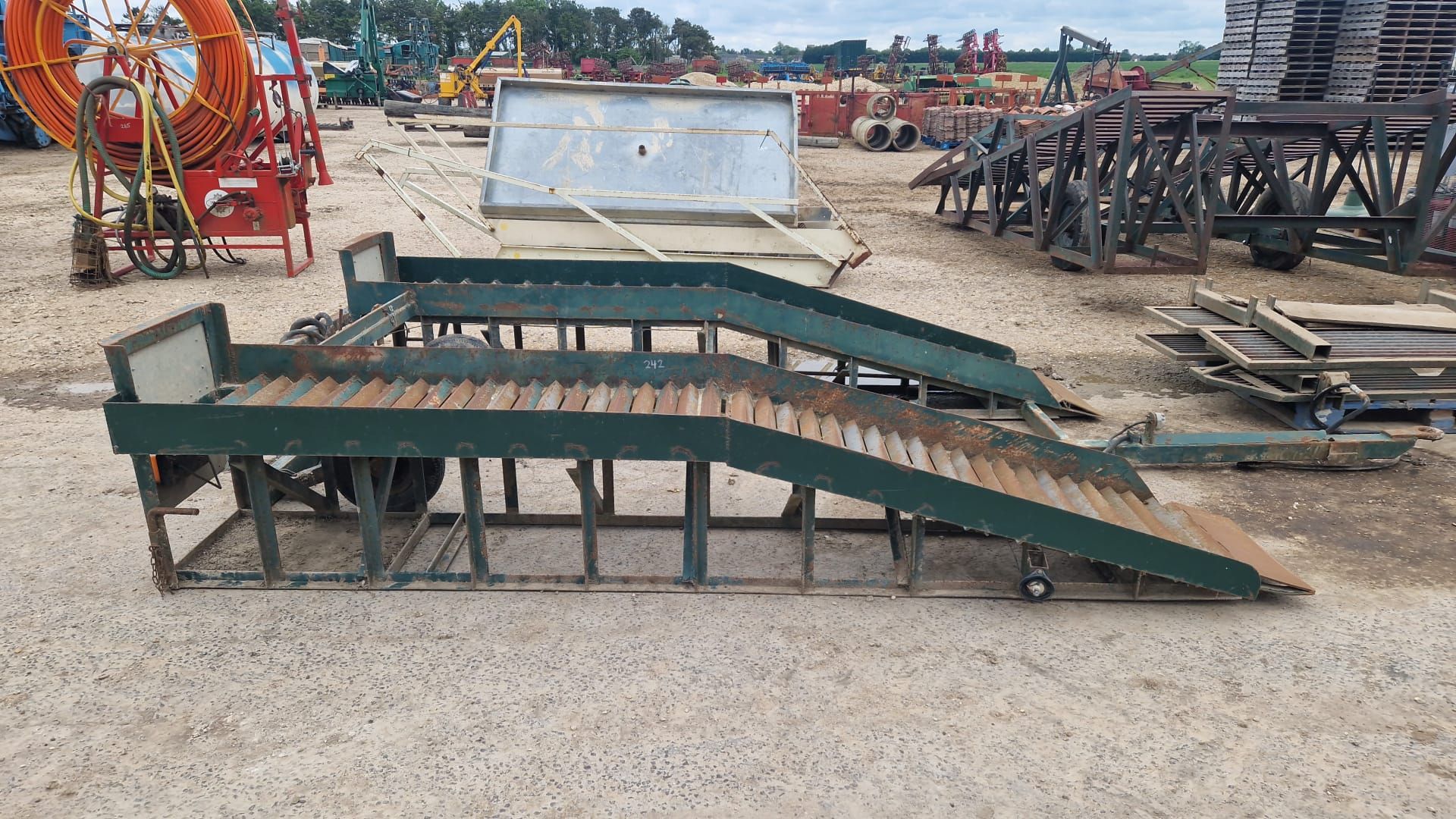 Mobile metal ramps