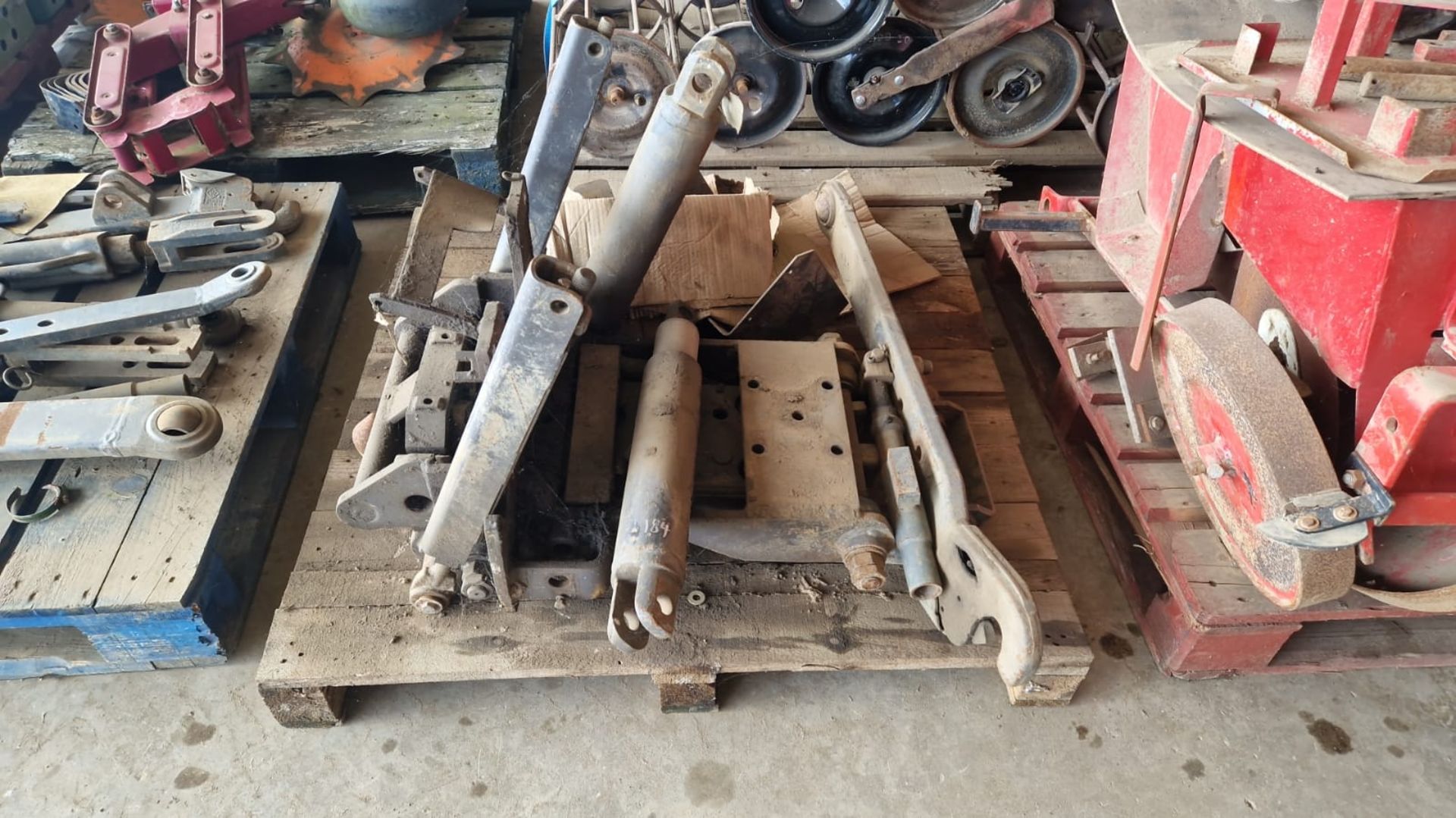 Qty linkage parts for Renault tractor