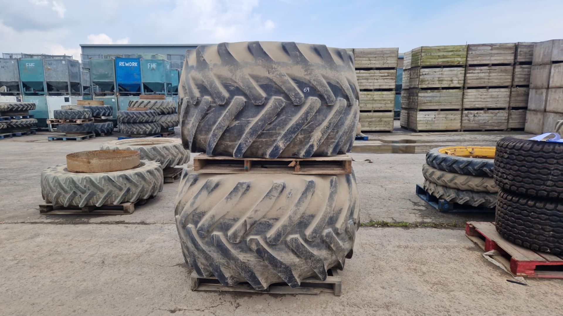 Pair of Goodyear wheels and tyres 67x34 Supa Terra Grip