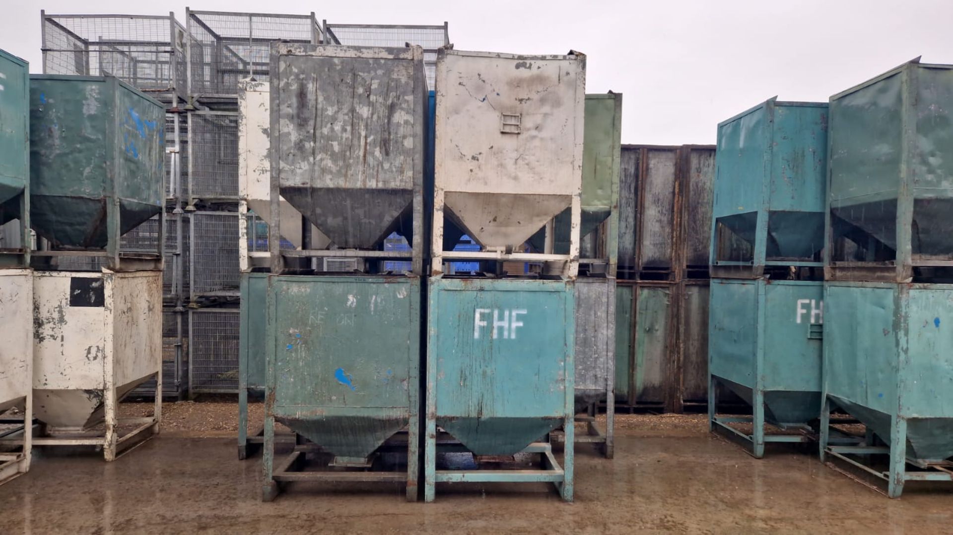 10 x galvanised pea bins