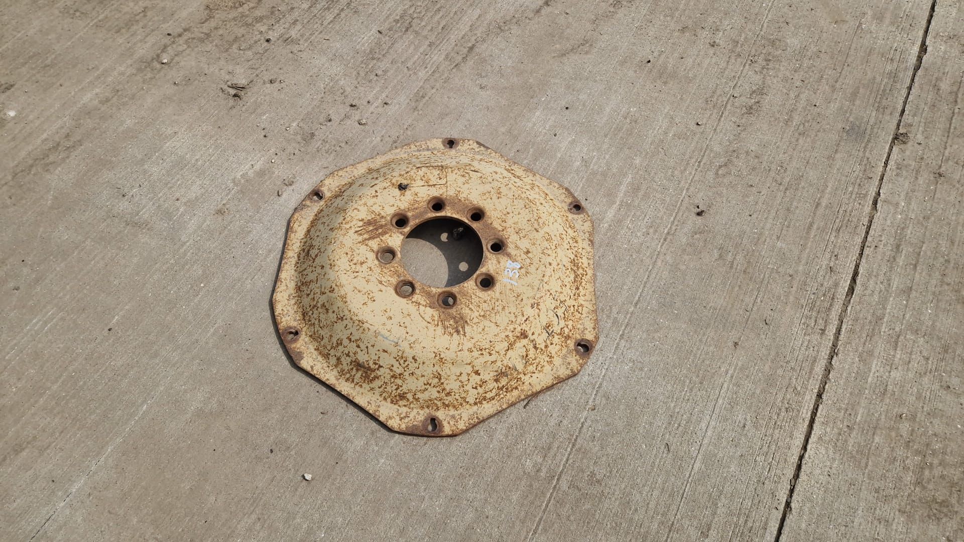 8 stud wheel pan (cream)