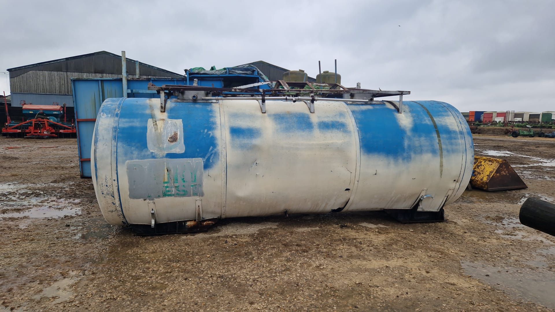 Ex milk tanker, stainless inner, fibreglass outer