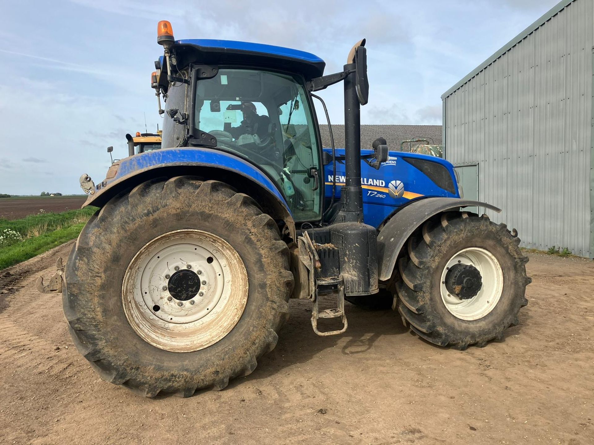 (18) New Holland T7.260 4WD Auto Command 50k, front suspension, air brakes, front linkage, front - Bild 3 aus 5