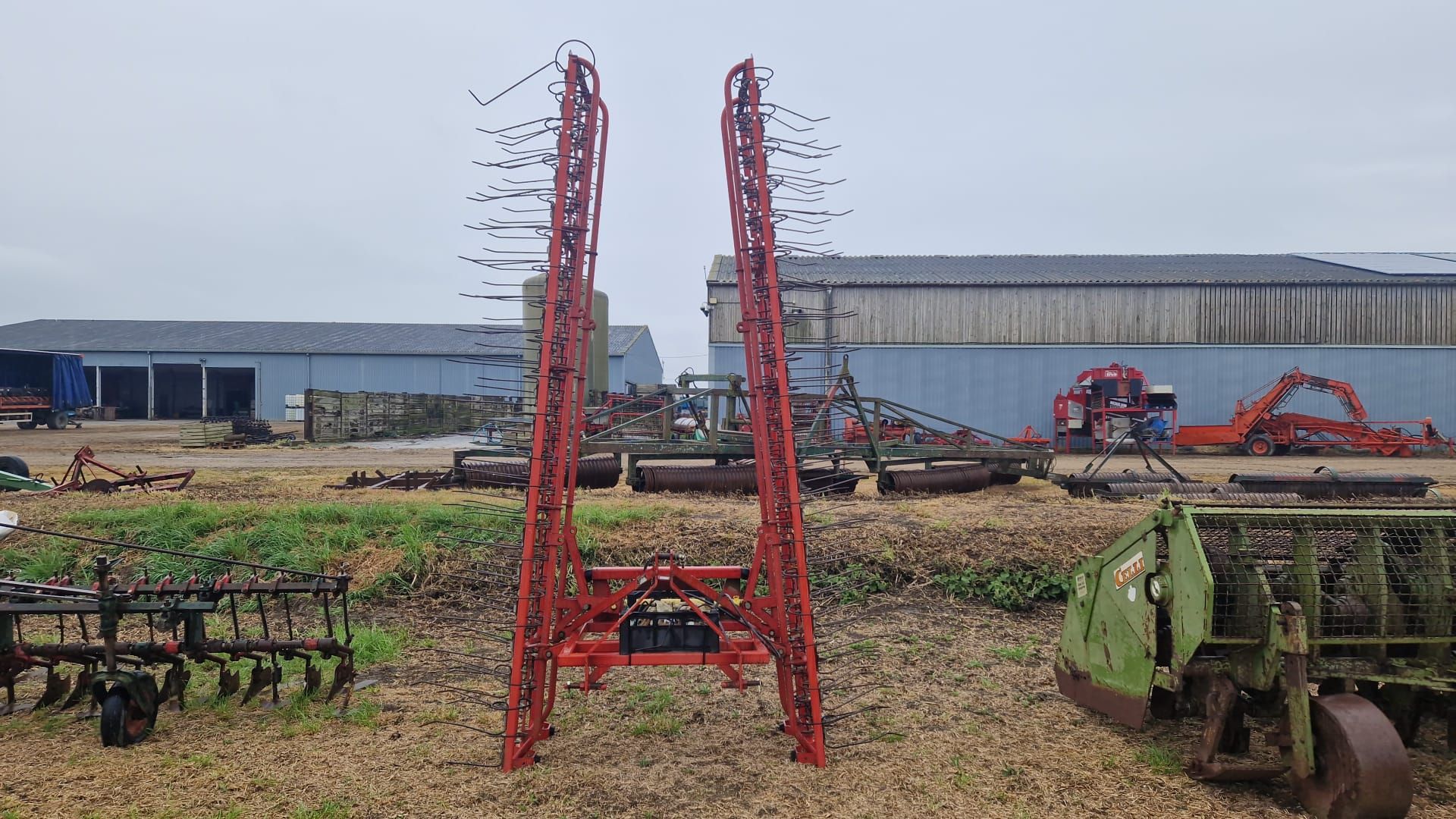 Lely folding comb harrow serial No 972-0595