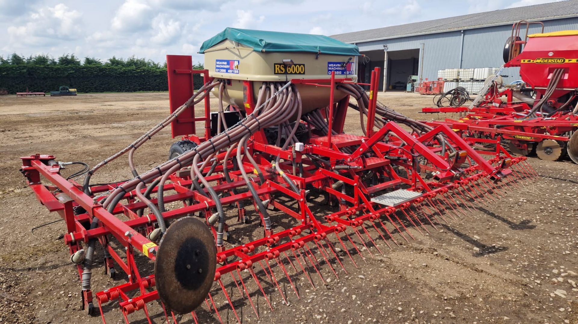 Weaving RS6000 6m hydraulic folding tine drill, tramliners, hydraulic bout markers, hopper cover, in - Image 3 of 3