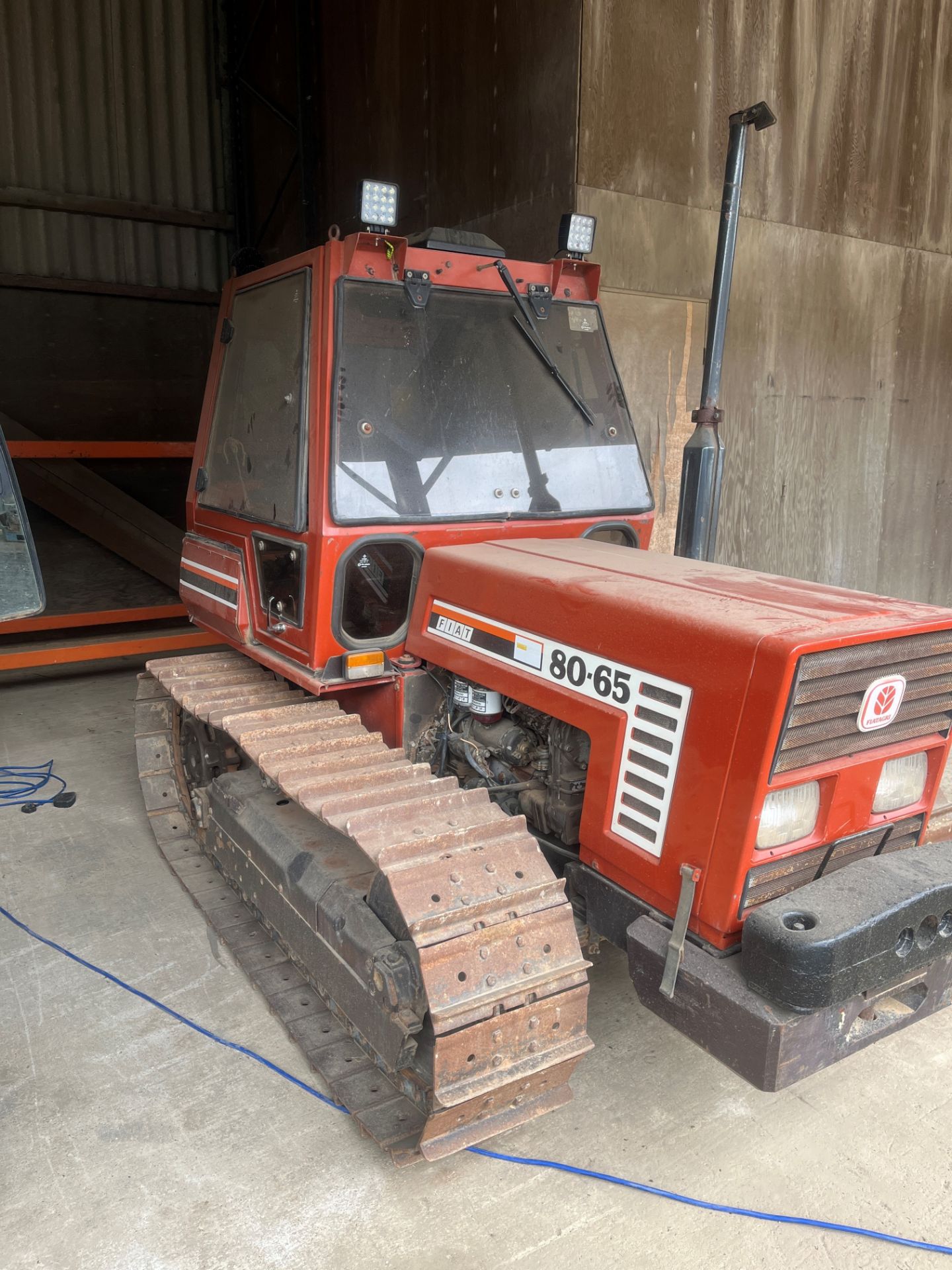 Fiat 80-65 steel tracked crawler, 390mm wide tracks, no linkage arms, swinging drawbar, front