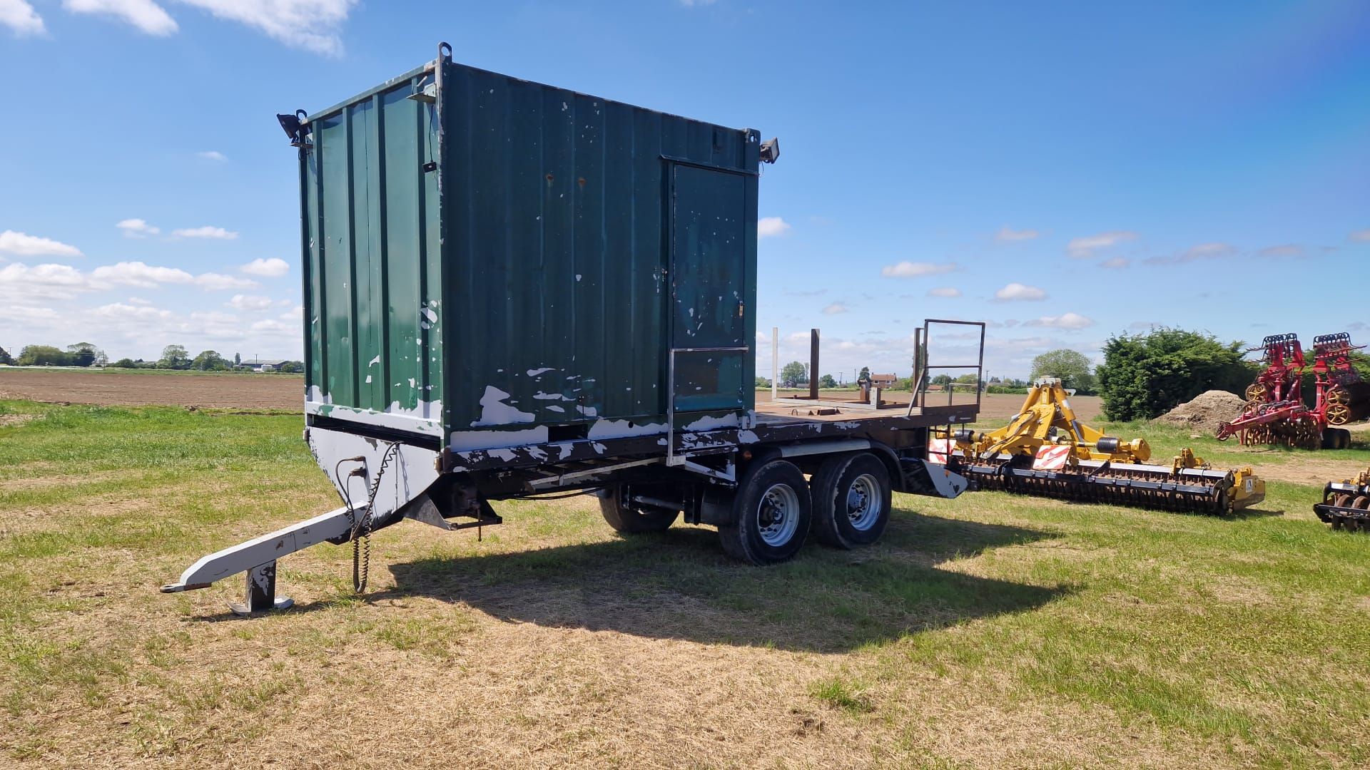 Workshop trailer, dual axle, 9m long, with vice, steps, shipping container 3m long with vice,