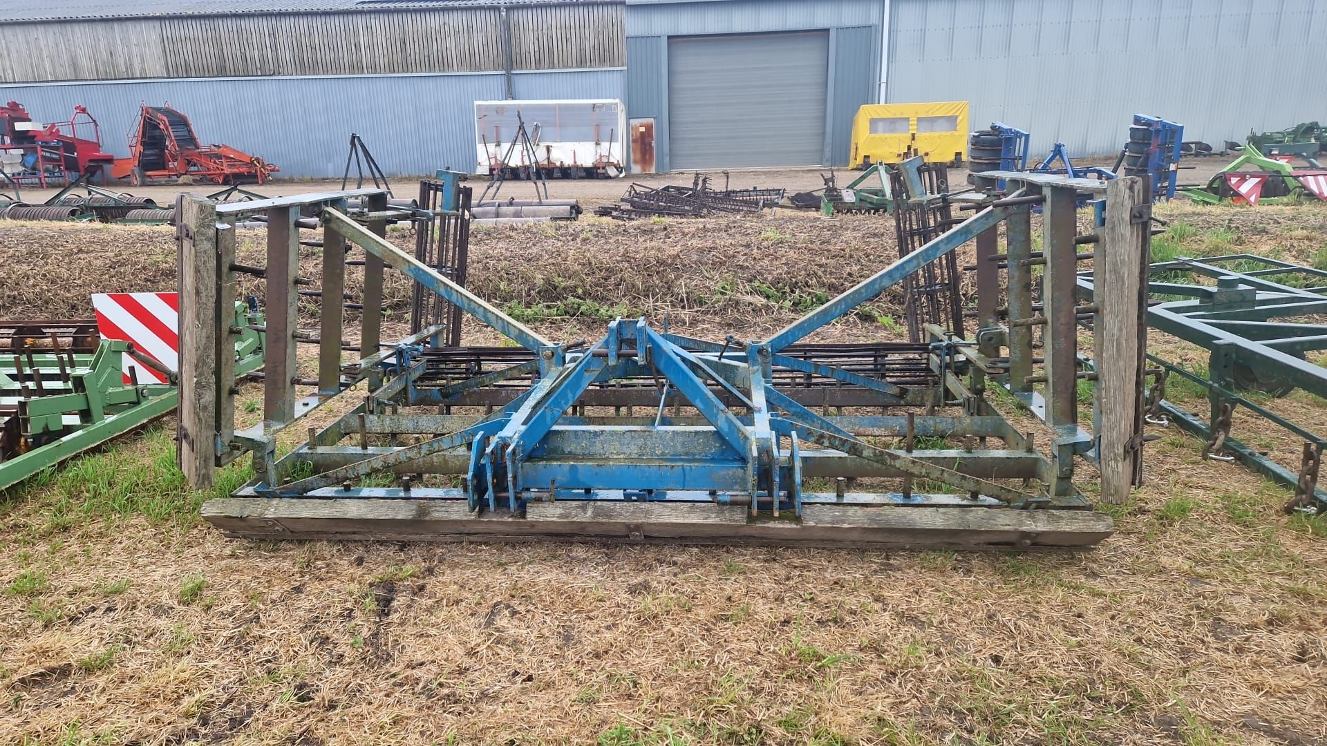 Blench 5m Dutch harrow, manual folding wings