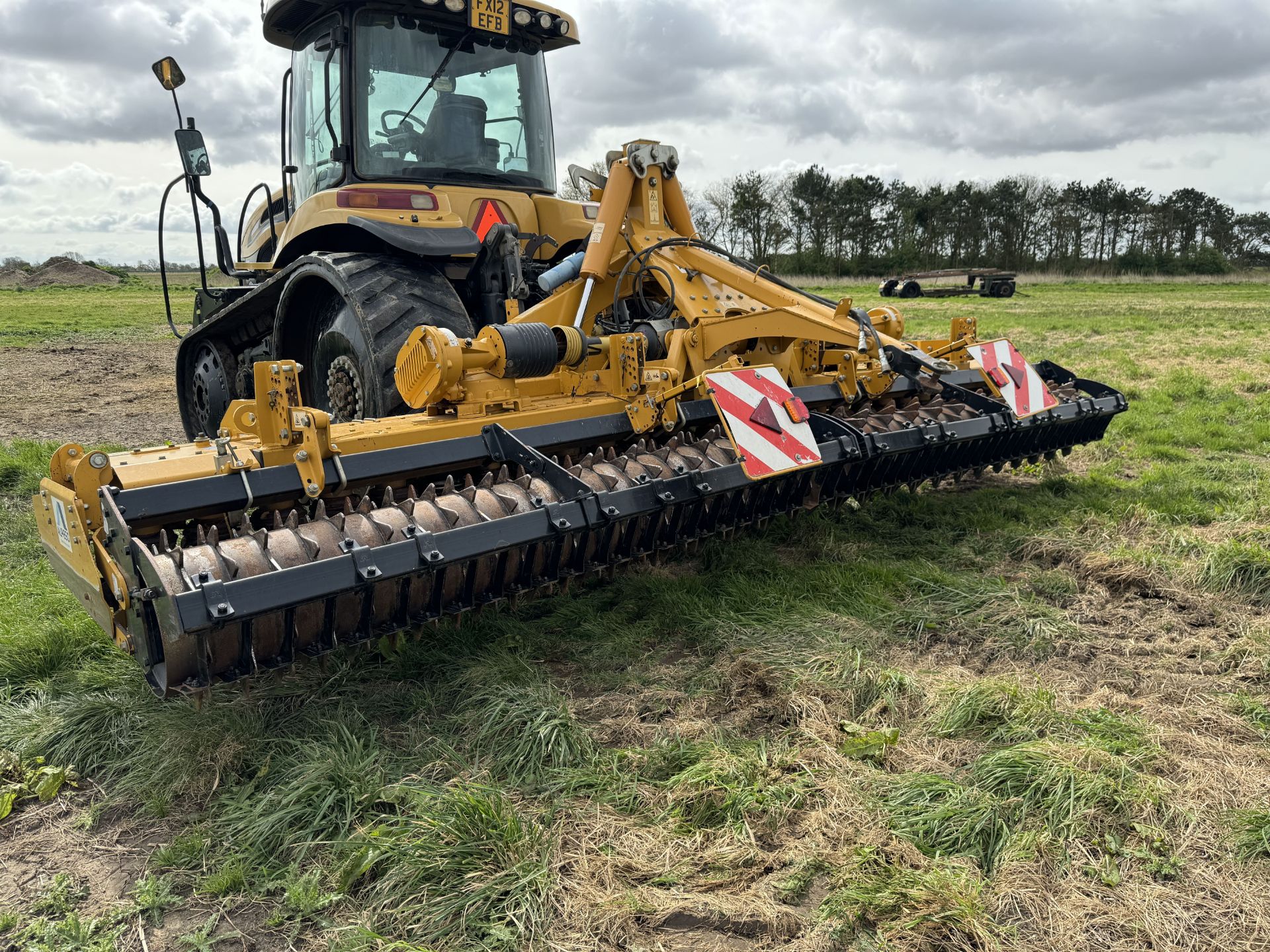 (17) Alpego Dmax 600 BR 6m folding power harrow, toothed packer roller, wheel eradicators, levelling - Image 2 of 10