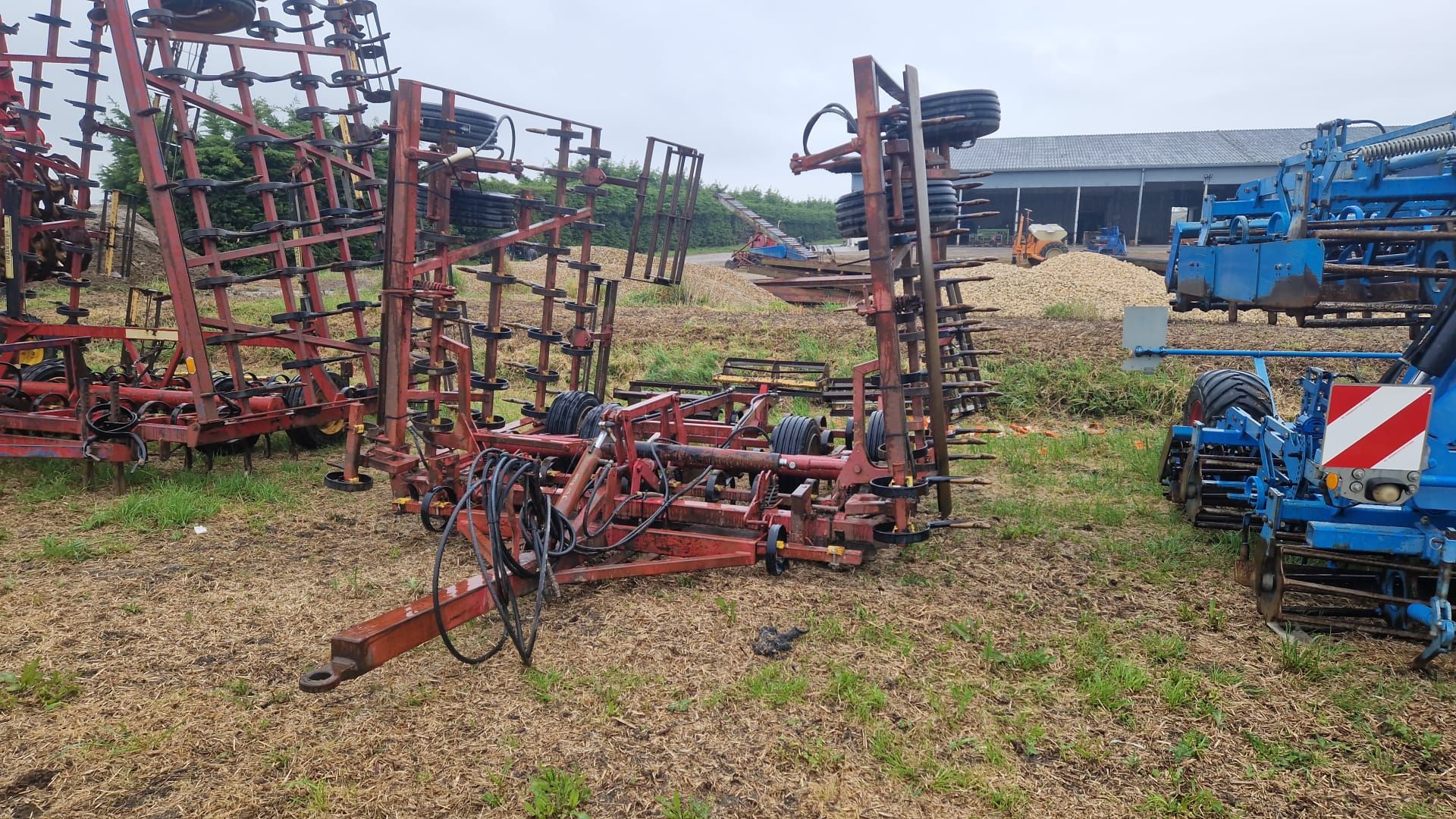 Vaderstad NZ 6m folding spring tine cultivator, levelling boards, rear rollers, hydraulic folding