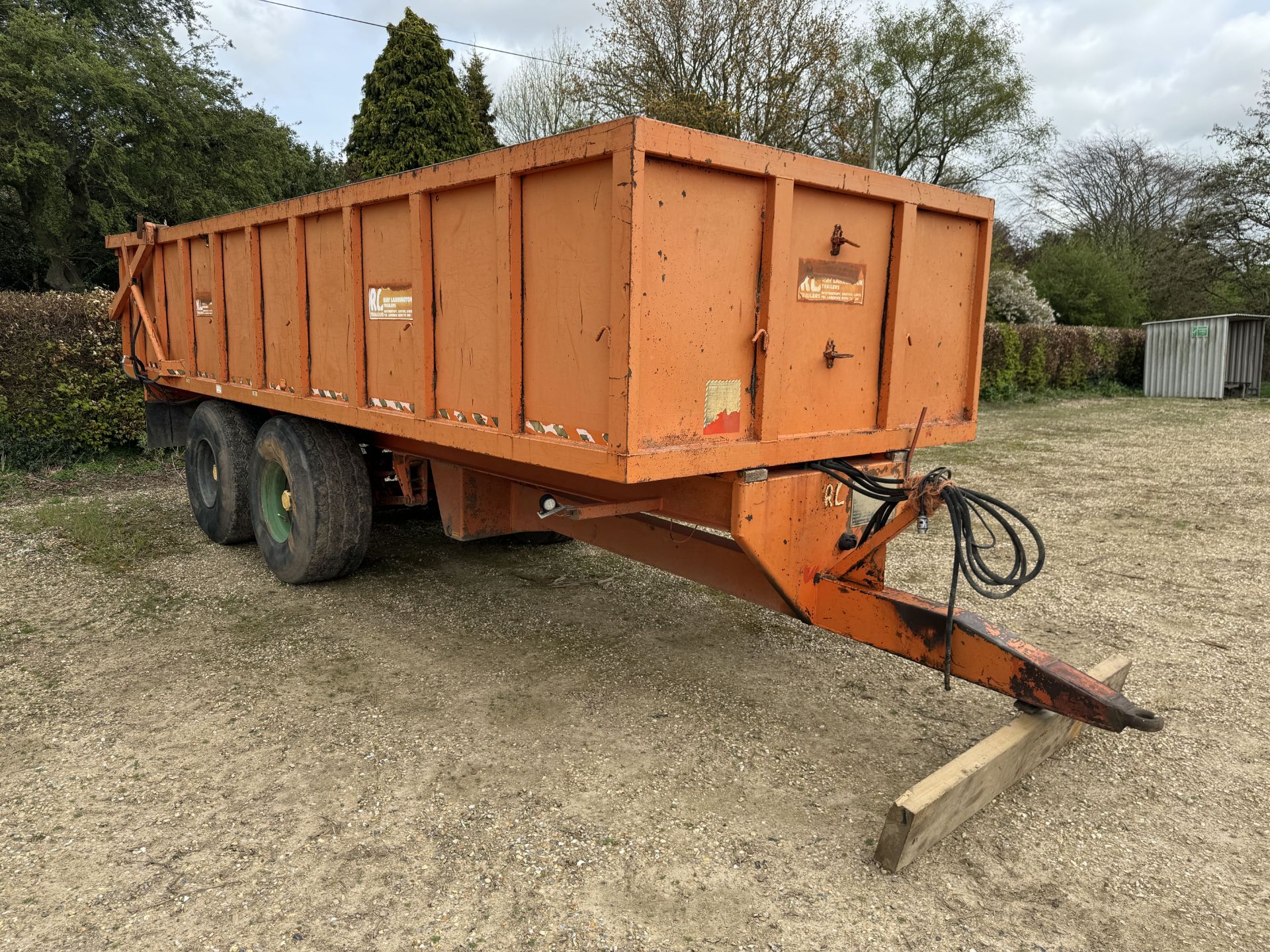 (84) Larrington 11T Rootcrop trailer, sprung drawbar, sprung axles with leaf suspension, hydraulic - Image 4 of 7