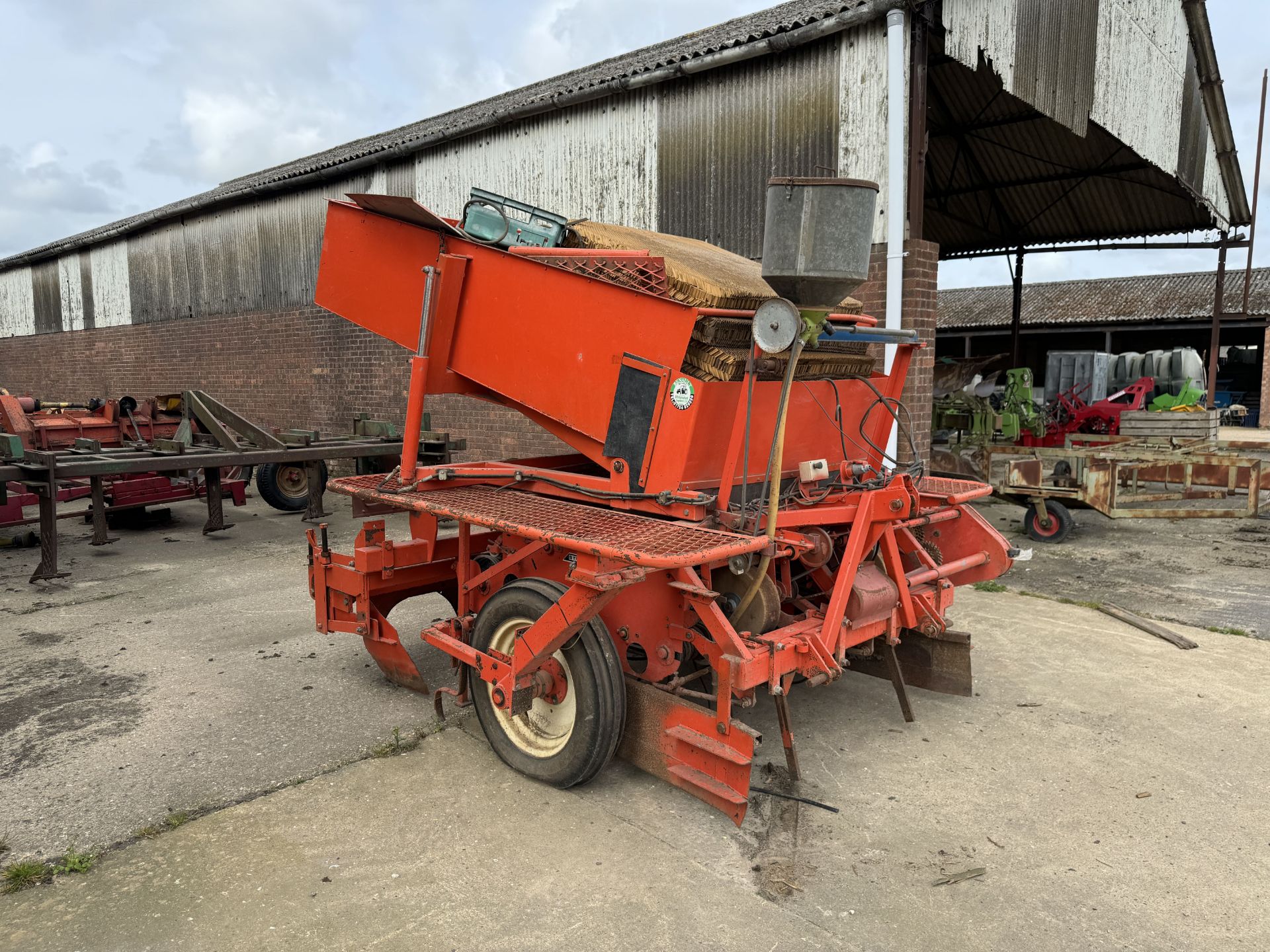 (88) Structural 2 row potato planter with Horstine Farmery granular applicator Type V2B, serial No