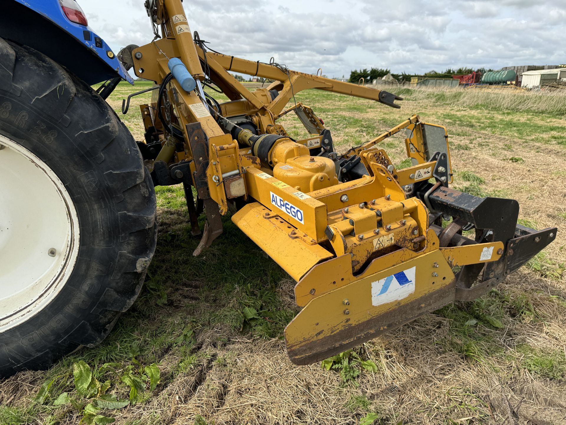 (13) Alpego DK400A 4m folding power harrow, flexicoil roller, wheel eradicators, levelling board, - Image 4 of 7