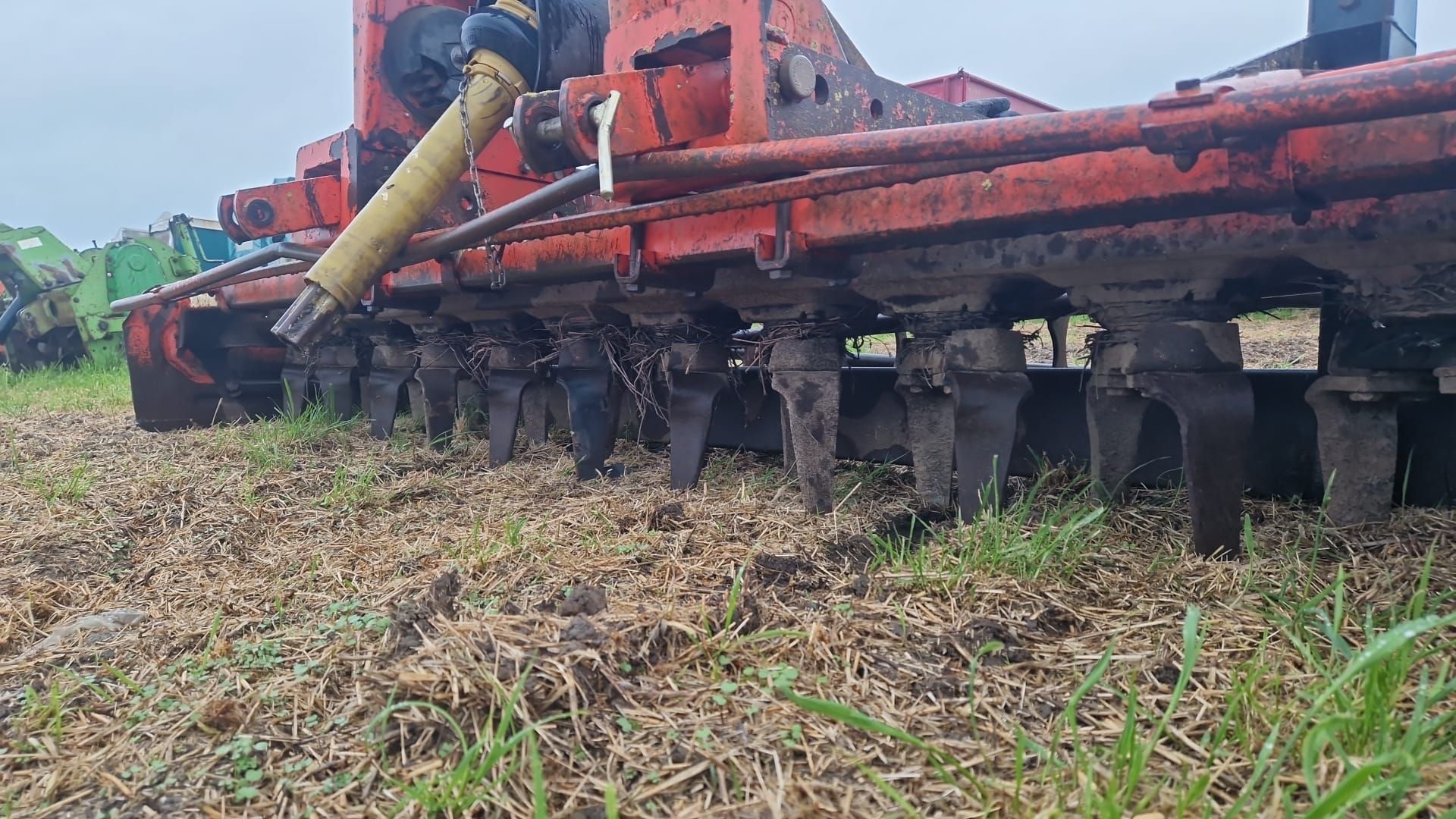 Maschio 3m power harrow, levelling board, crumbler roller, rear tow frame, manual in office - Image 2 of 3