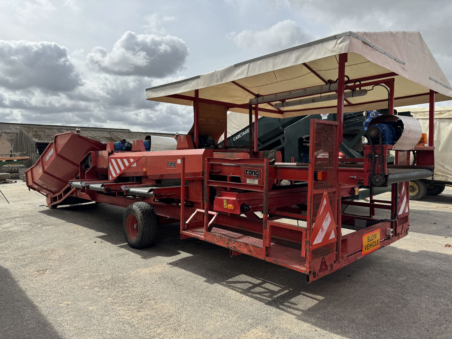 Tong caretaker grader with 3 screens, picking off table, canopy, serial No 934196 - Bild 3 aus 7