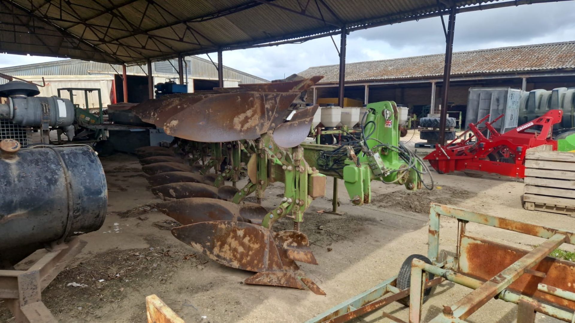 Dowdeswell 8f plough, Hubert headstock, rubber land wheel, vari width - Image 5 of 8