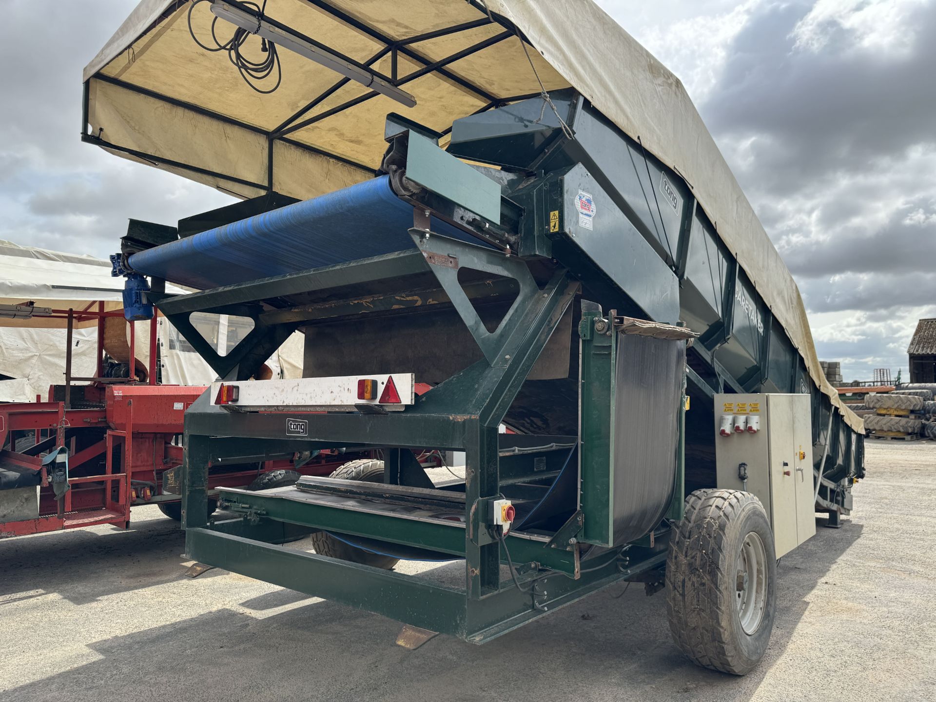 (02) Tong Caretaker 2400 2 stage potato grader including hopper, picking off table, various - Image 6 of 15