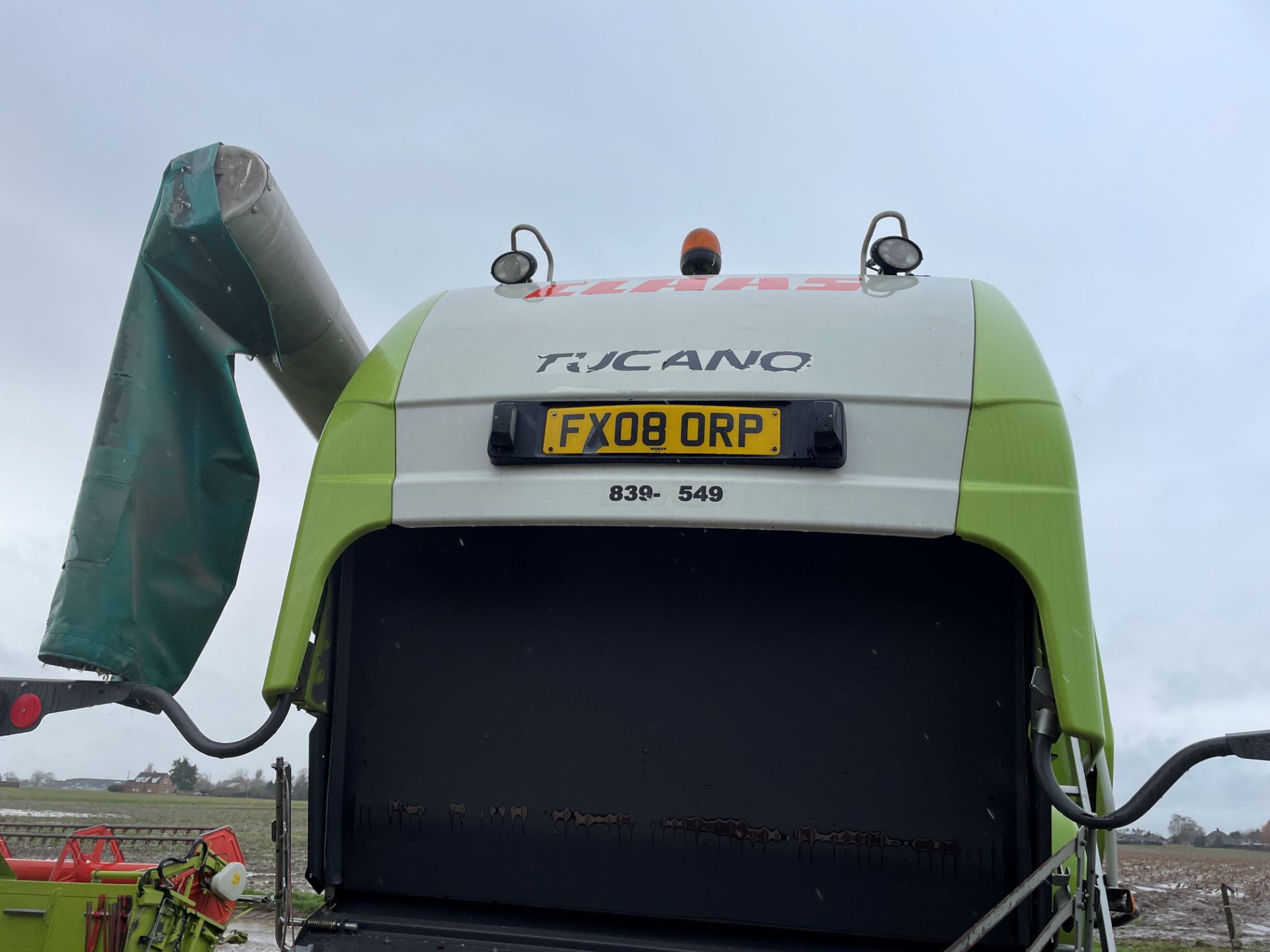 (08) Claas Tucano 450 combine harvester V600 6m Auto Contour cutterbar with trolley, APS Hybrid - Image 3 of 3