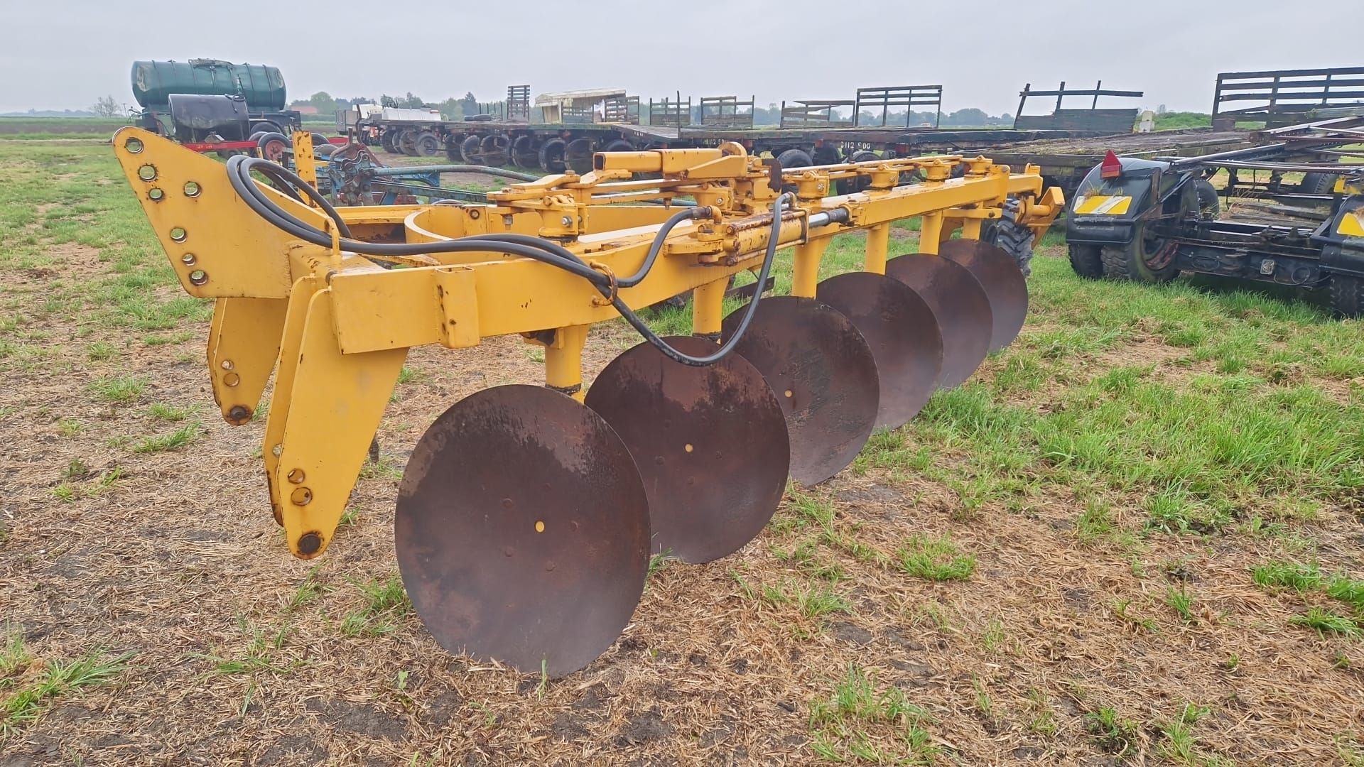 The Baker Plow, disc plough with 6 disc beam, Model 6MIFSTD Derail No 9109069