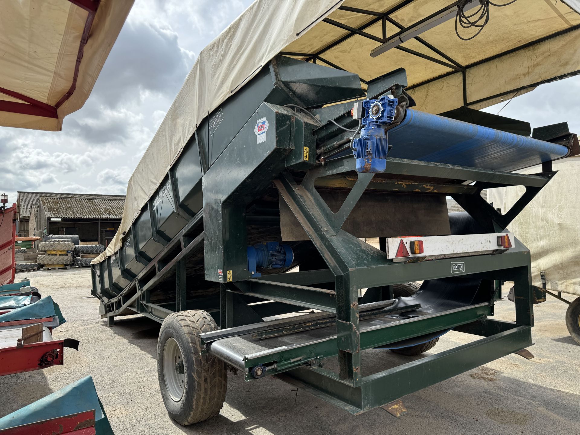 (02) Tong Caretaker 2400 2 stage potato grader including hopper, picking off table, various - Image 5 of 15