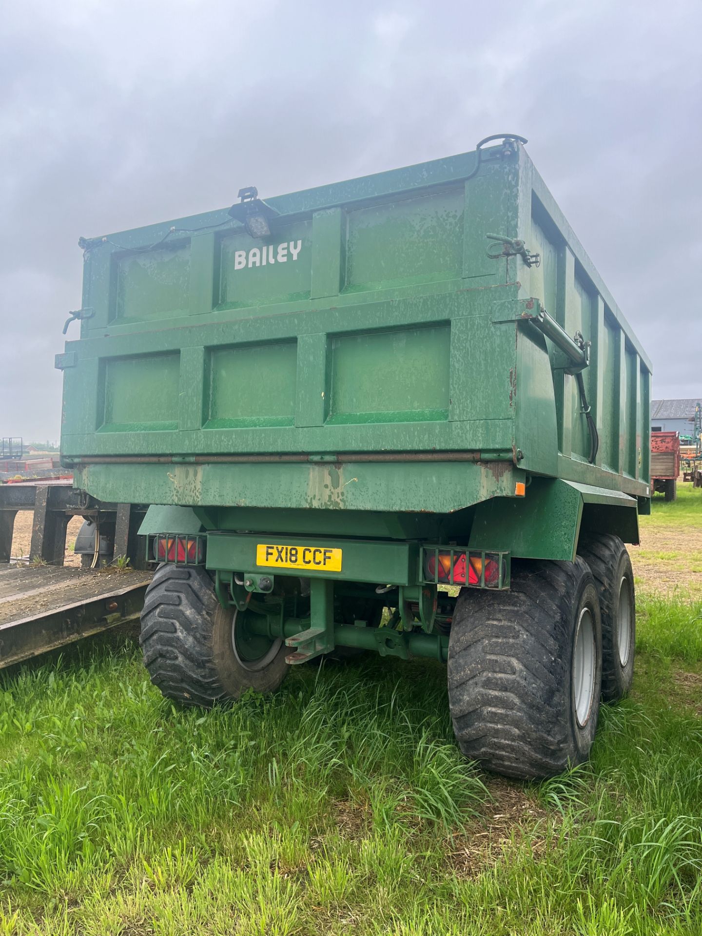 (08) Bailey 10T high tip trailer, monocoque body, sprung axles, flotation tyres, hydraulic rear - Image 5 of 6