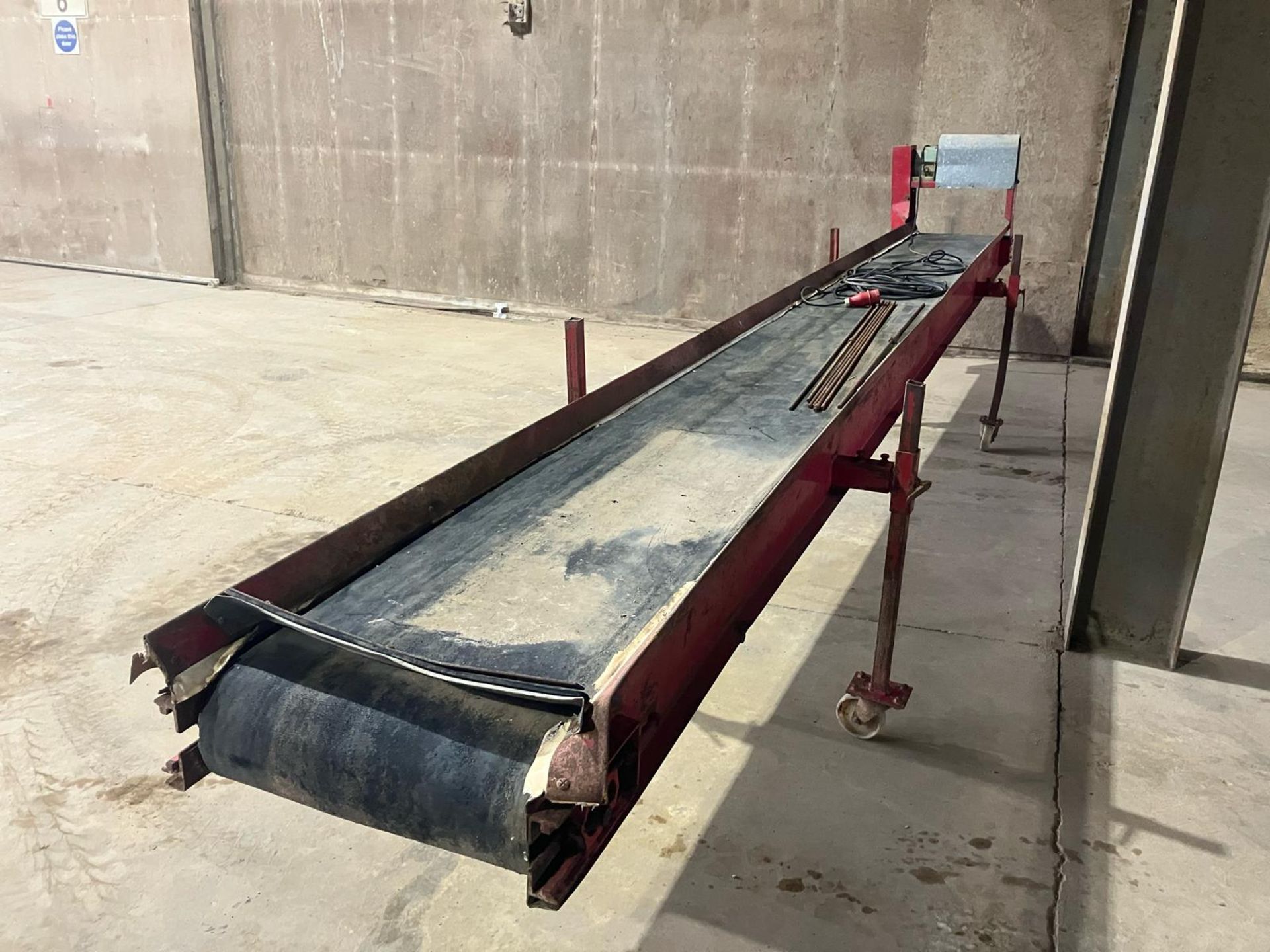 Tong 3 phase flat belt conveyor, failed PAT test