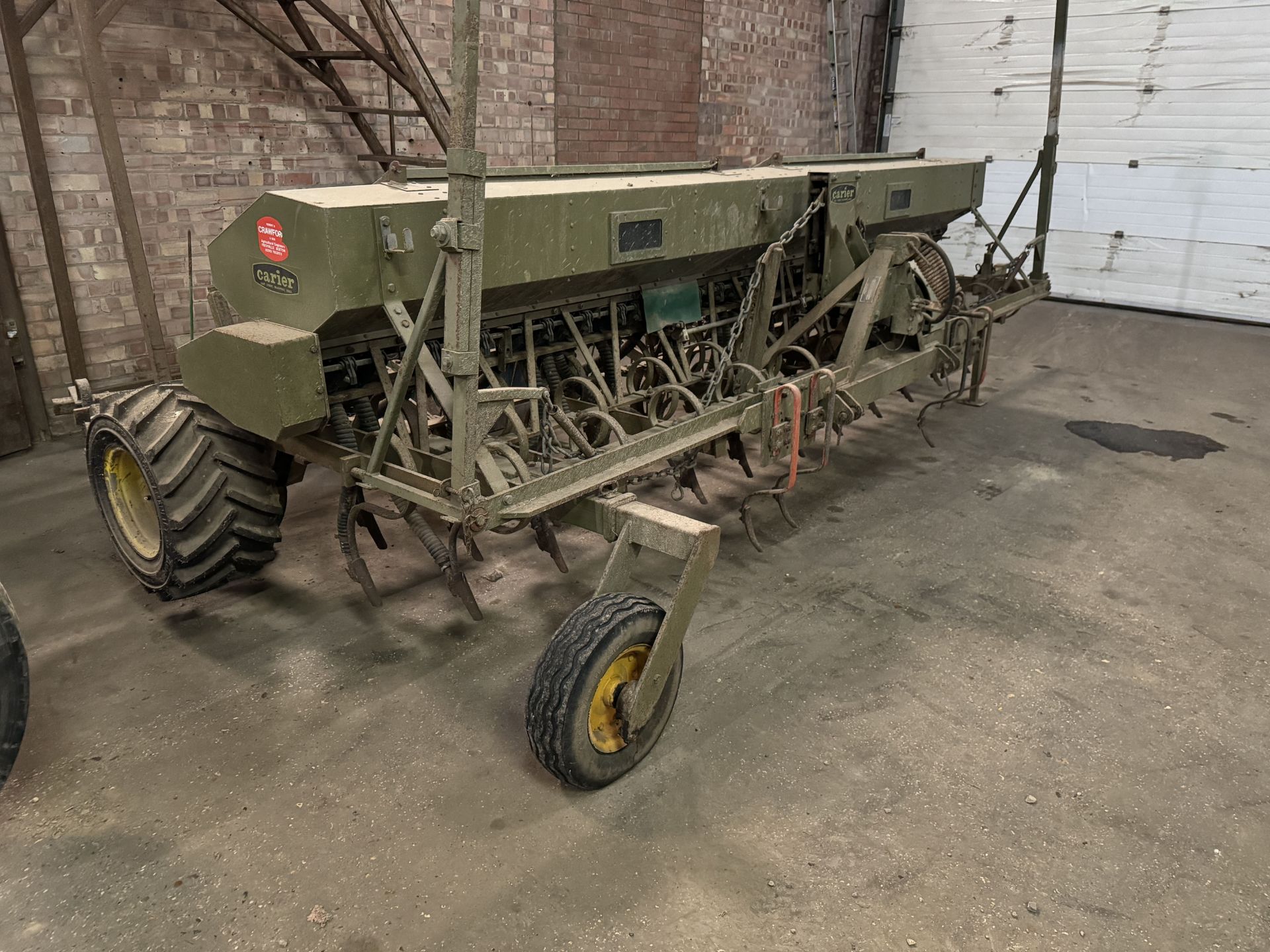 Carier 4m tine drill with wheel eradicator tines, hydraulic bout markers, pre emergence tramliner, - Image 2 of 3