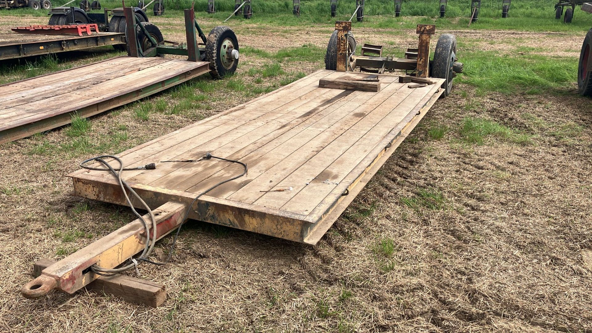 Drop deck low loader 5.2m long x 2m, farm made - Image 2 of 2